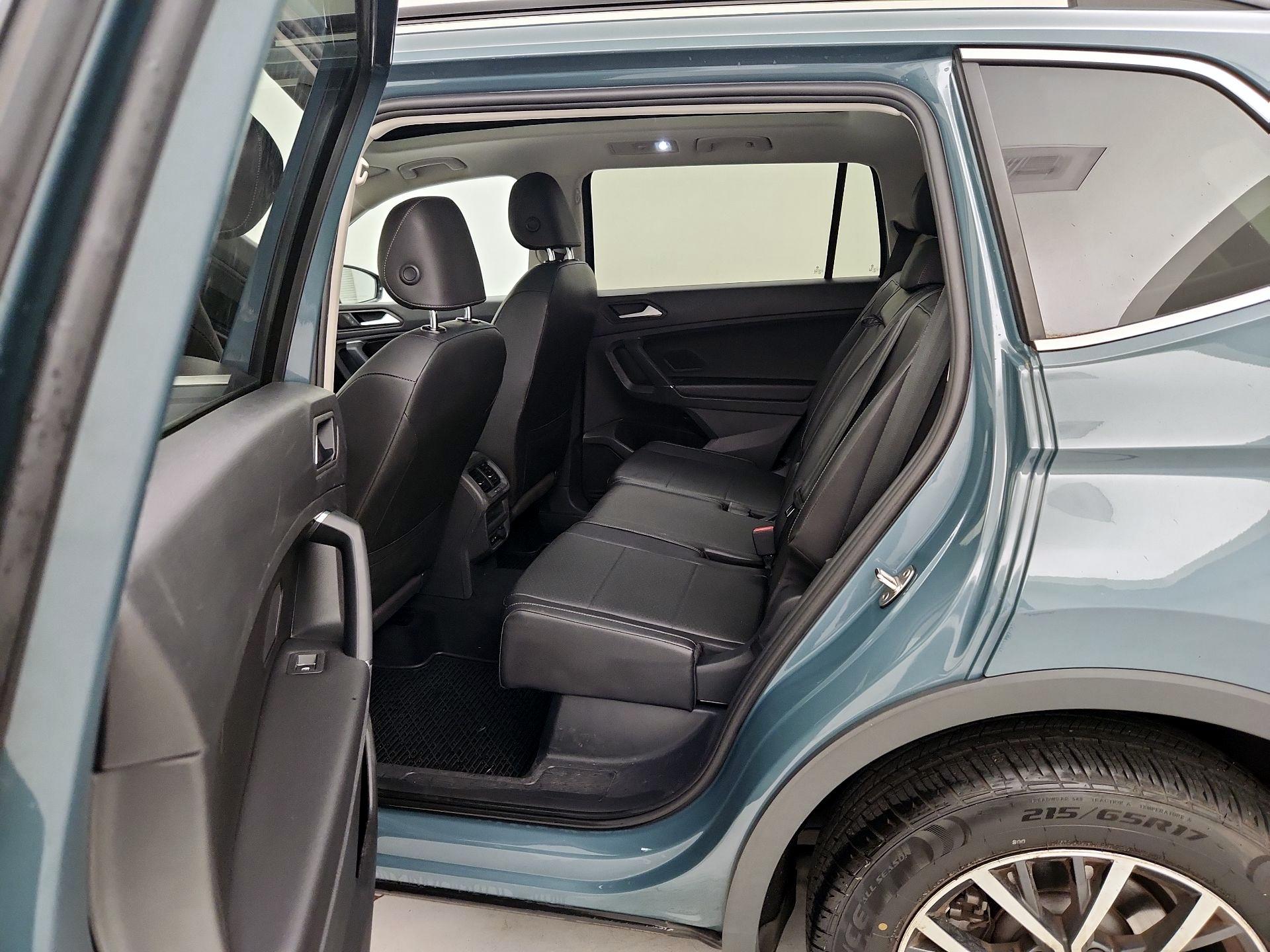 Thumbnail: 2020 Volkswagen Tiguan - 20