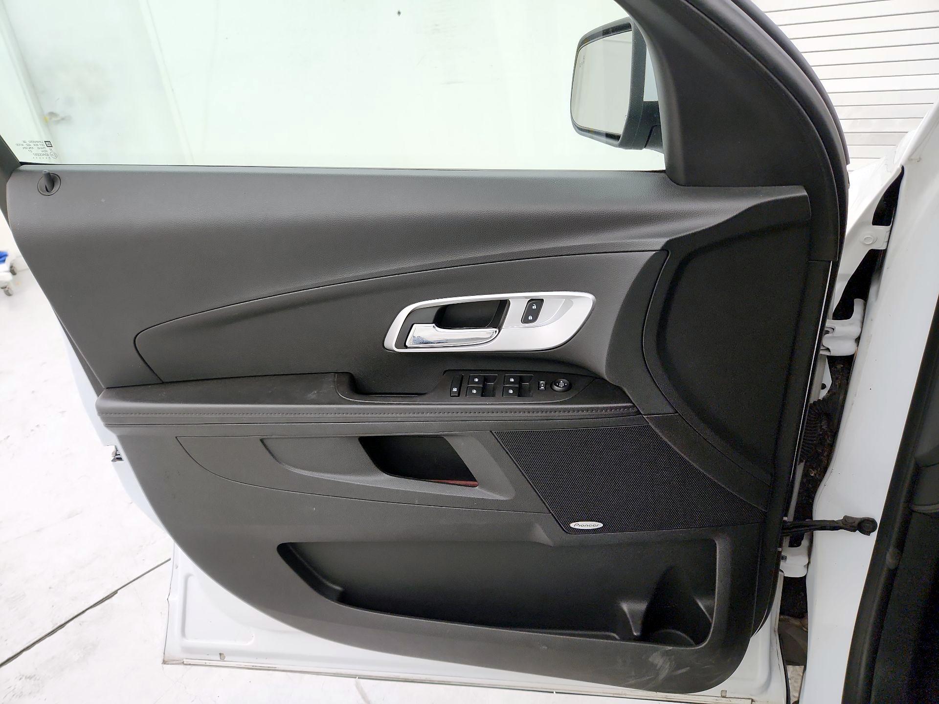 Thumbnail: 2016 Chevrolet Equinox - 12