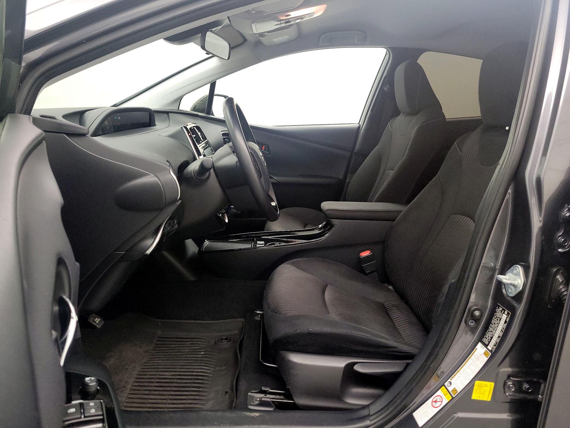 Thumbnail: 2021 Toyota Prius Prime - 11