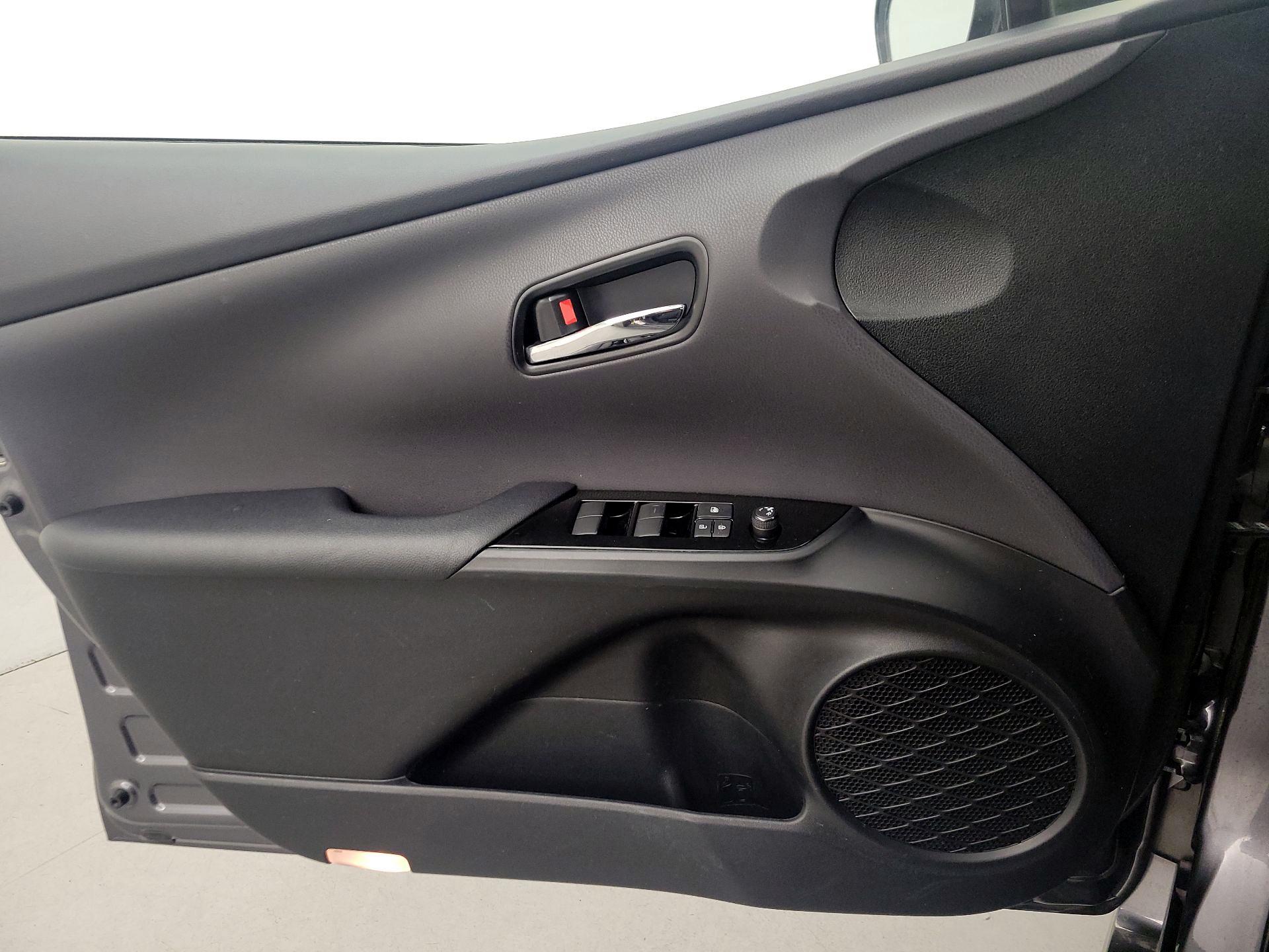 Thumbnail: 2021 Toyota Prius Prime - 12