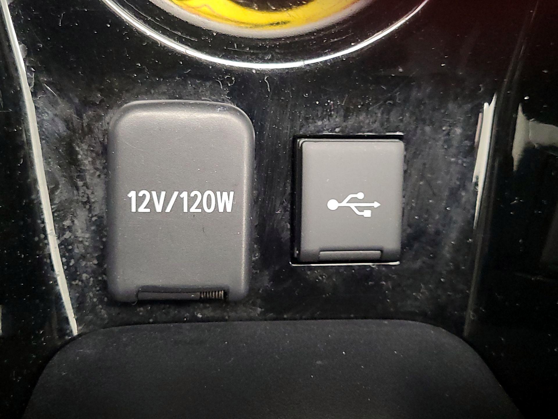 Thumbnail: 2021 Toyota Prius Prime - 19