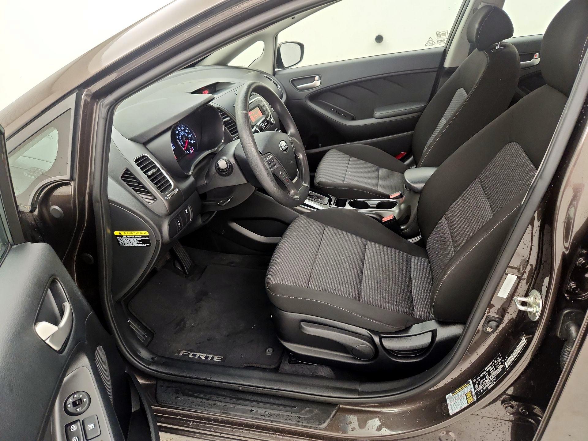 Thumbnail: 2018 Kia Forte - 11