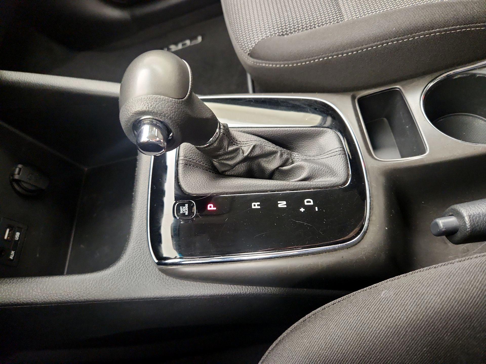 Thumbnail: 2018 Kia Forte - 16