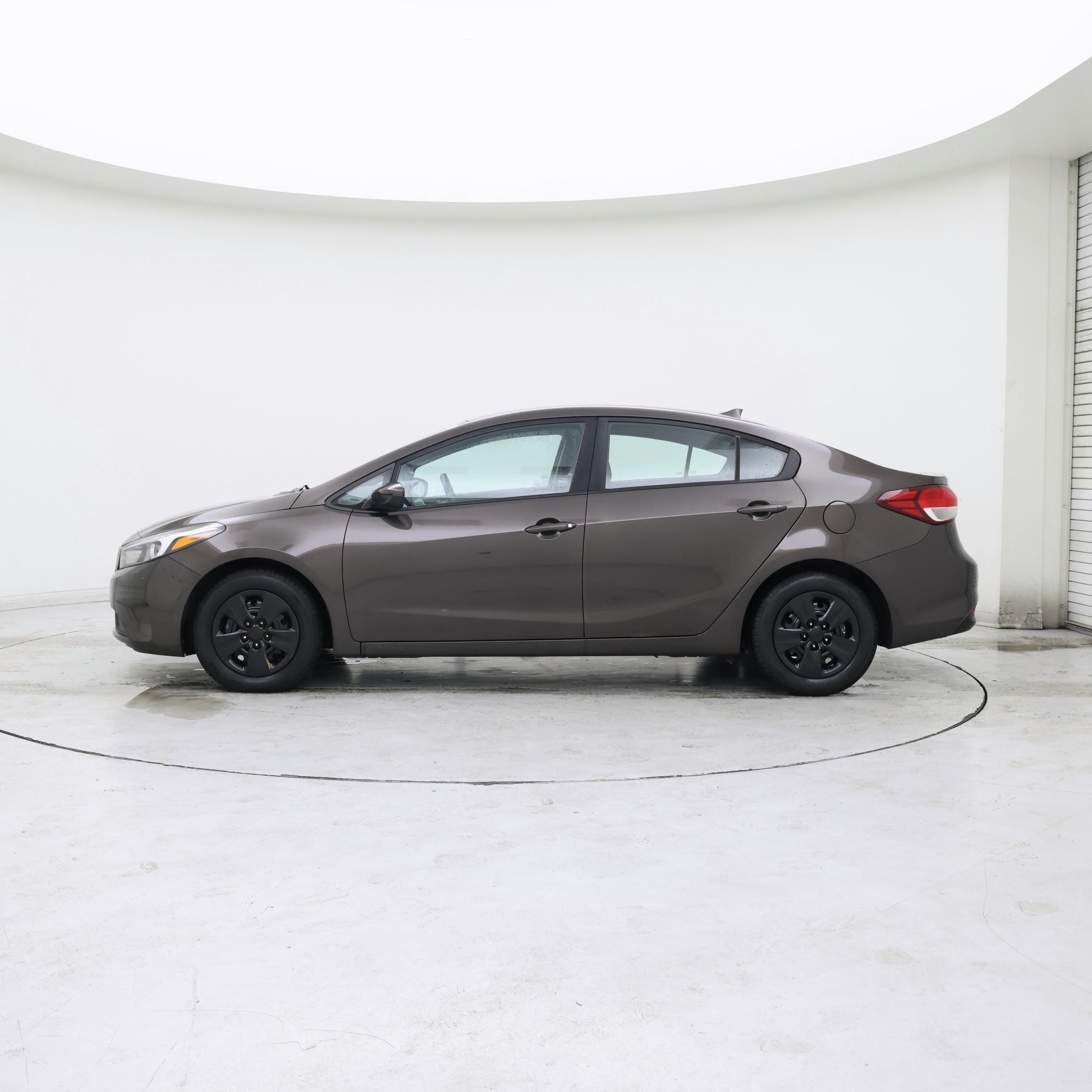 Thumbnail: 2018 Kia Forte - 3