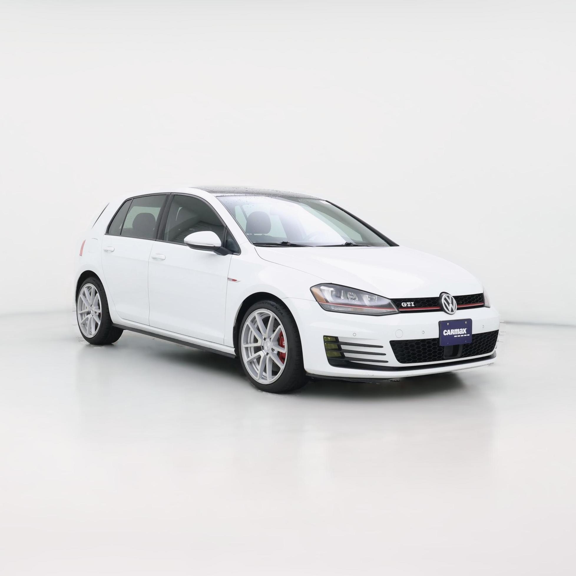 Thumbnail: 2015 Volkswagen Golf - 1