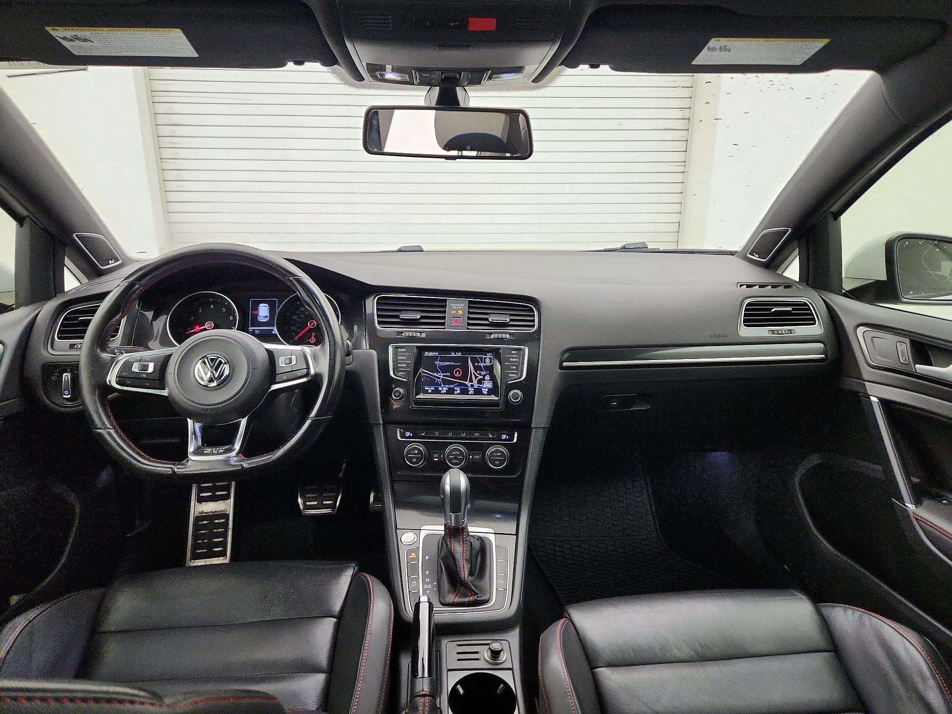 Thumbnail: 2015 Volkswagen Golf - 9