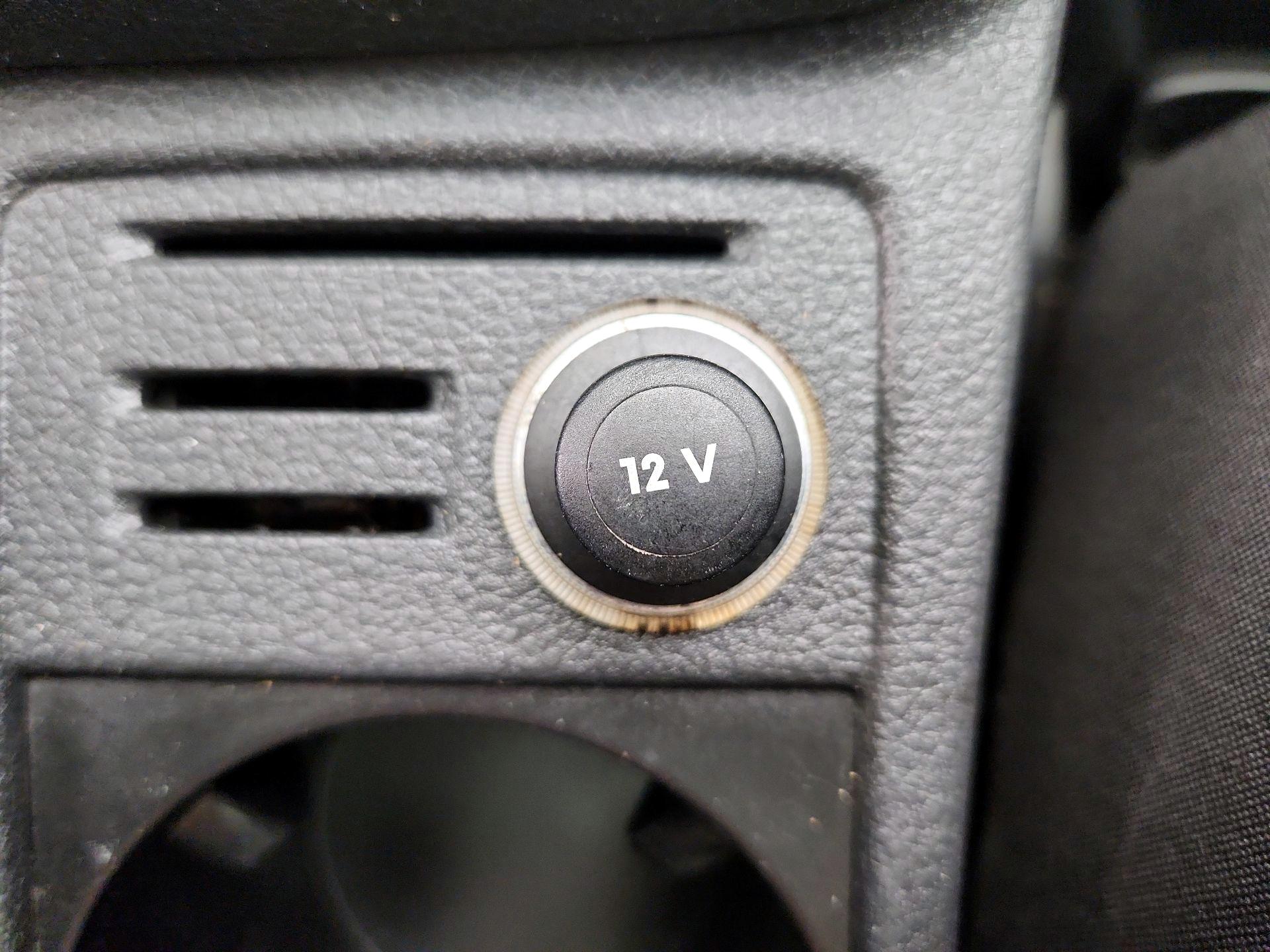 Thumbnail: 2015 Volkswagen Golf - 19