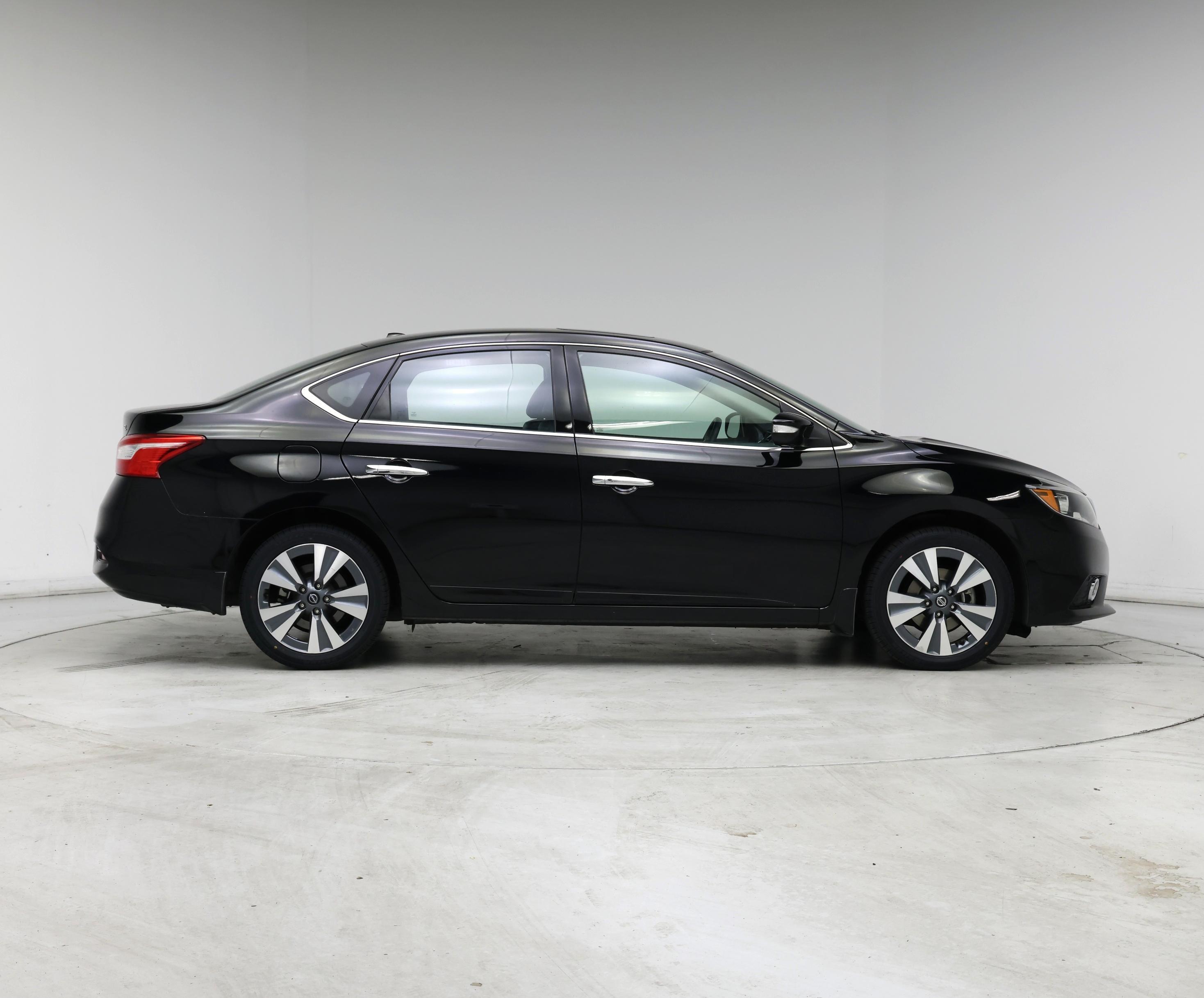 Thumbnail: 2019 Nissan Sentra - 7
