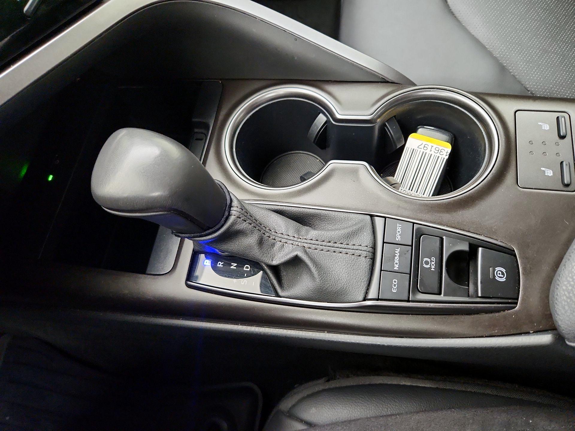 Thumbnail: 2024 Toyota Camry - 18
