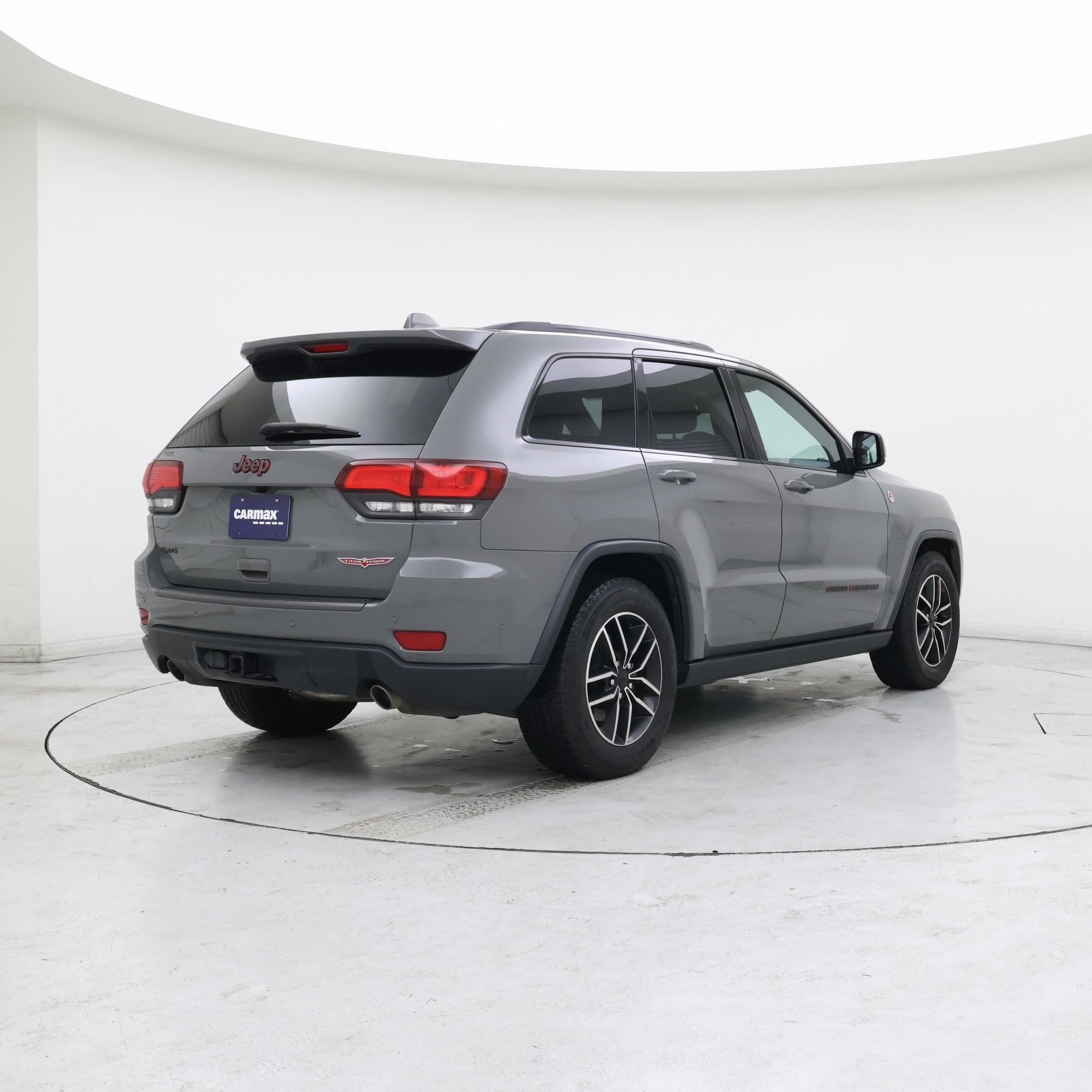 Thumbnail: 2020 Jeep Grand Cherokee - 8