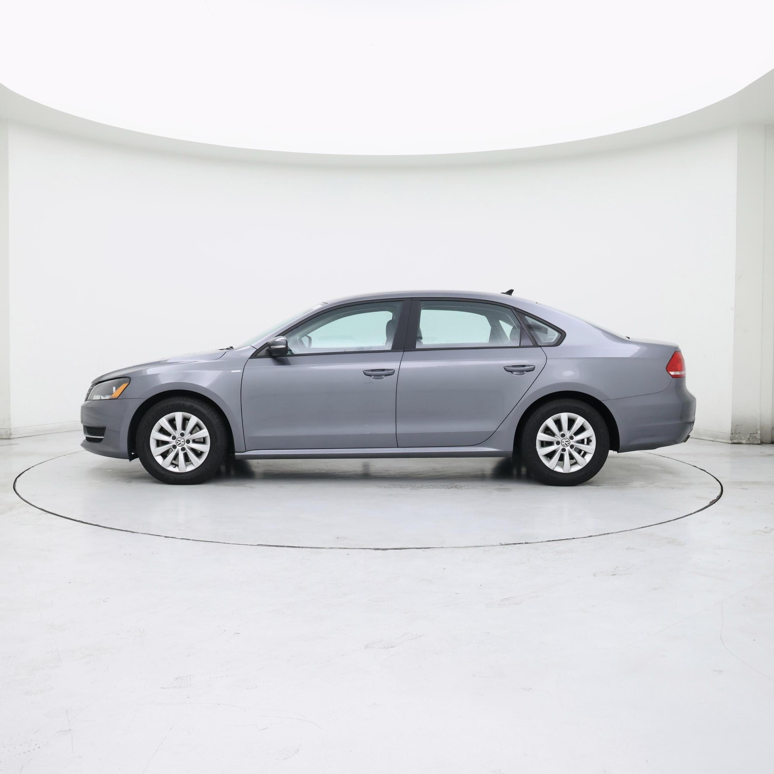 Thumbnail: 2015 Volkswagen Passat - 3