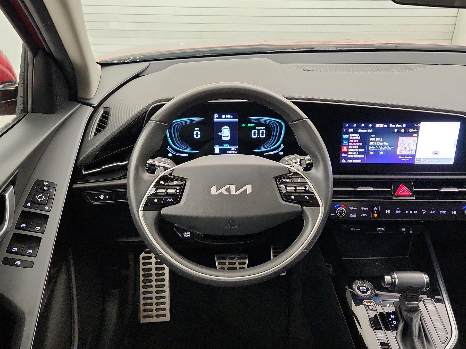 Thumbnail: 2023 Kia Niro - 10