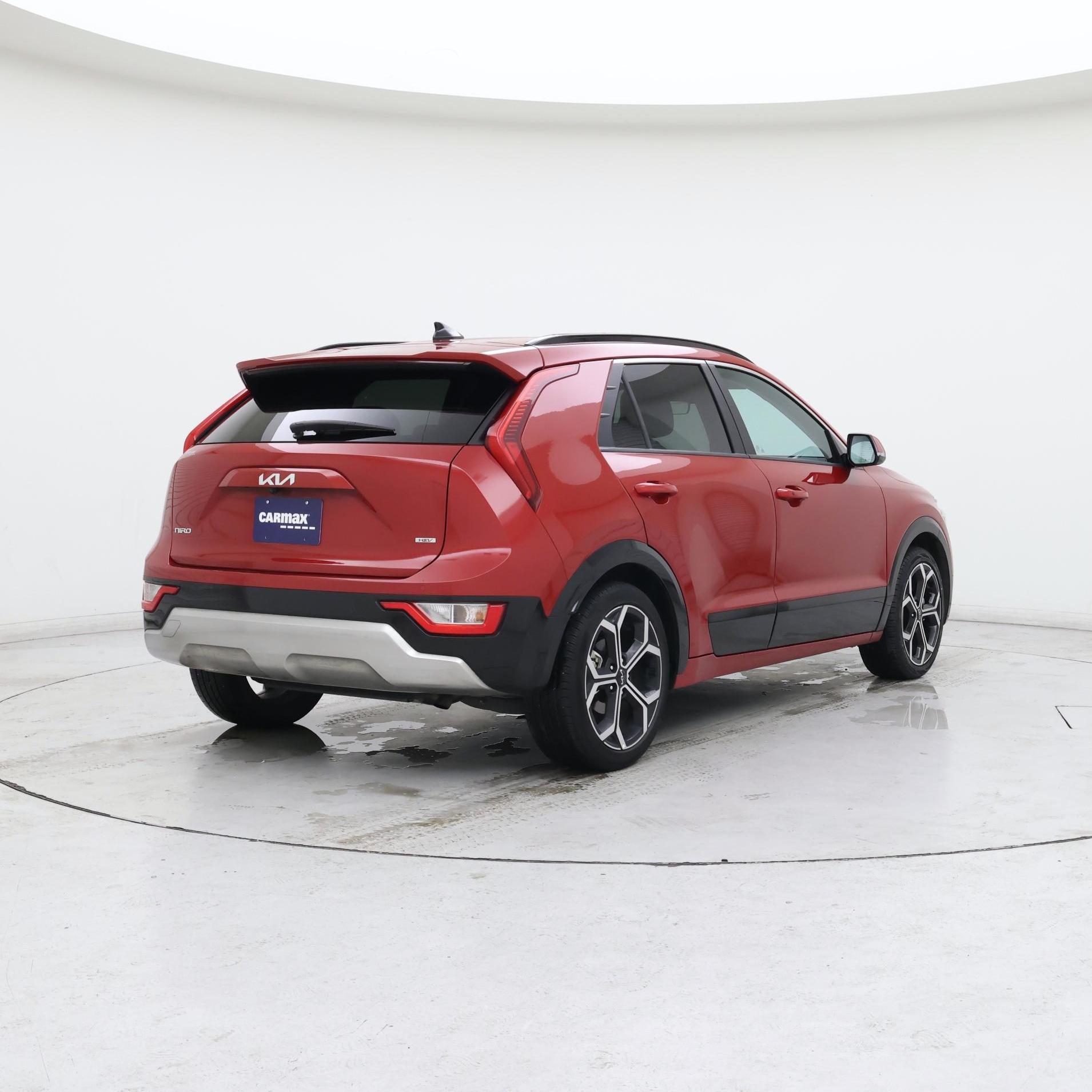 Thumbnail: 2023 Kia Niro - 8