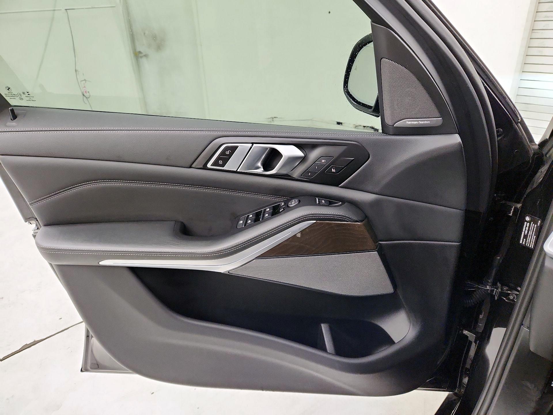 Thumbnail: 2022 BMW X5 - 12