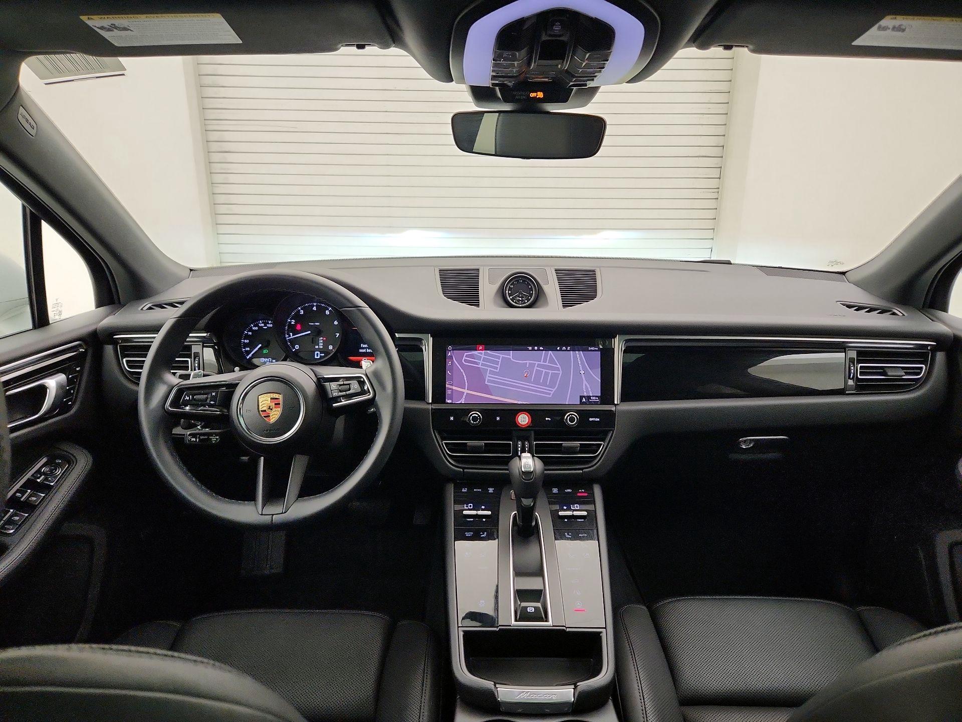 Thumbnail: 2023 Porsche Macan - 9