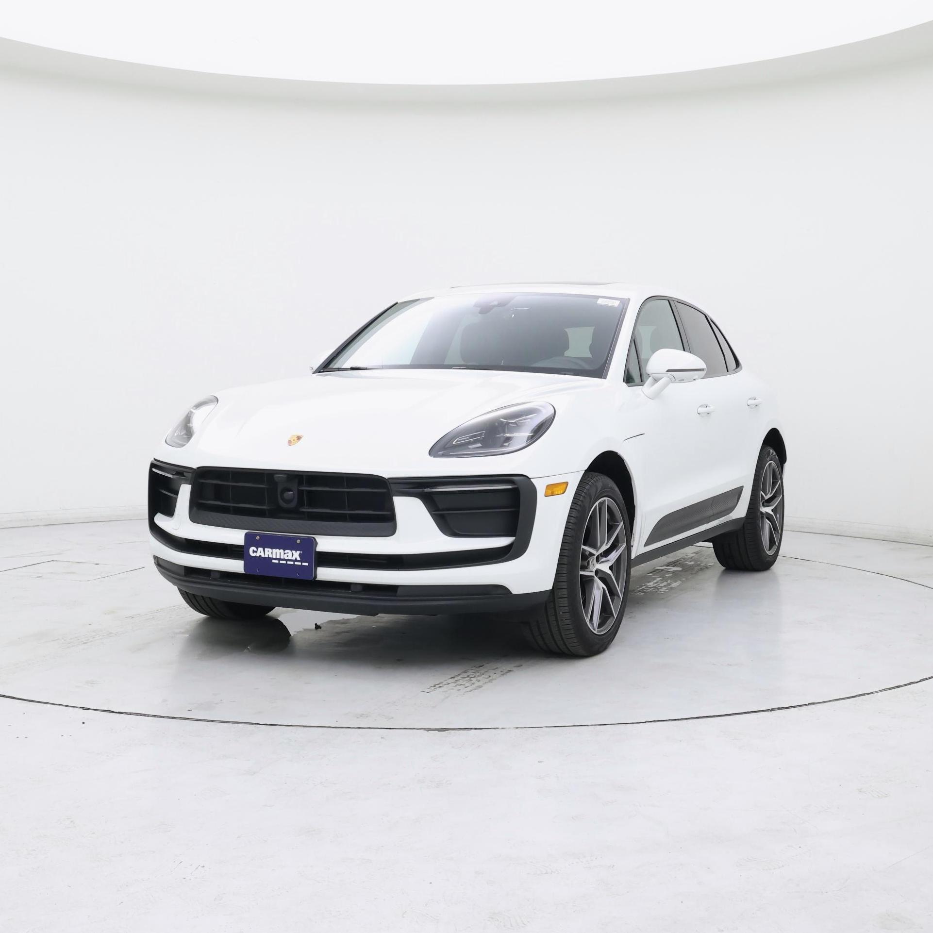 Thumbnail: 2023 Porsche Macan - 4
