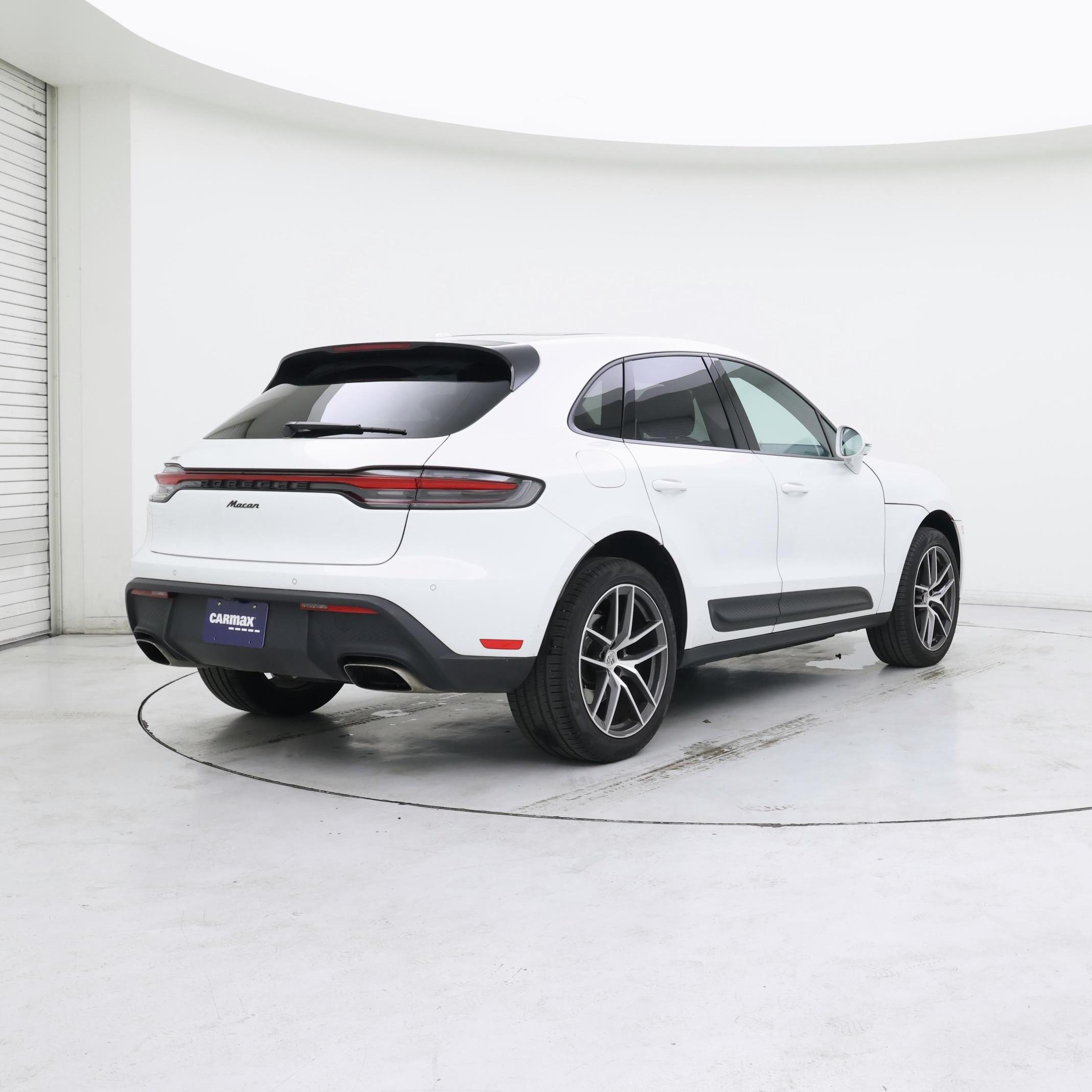 Thumbnail: 2023 Porsche Macan - 8