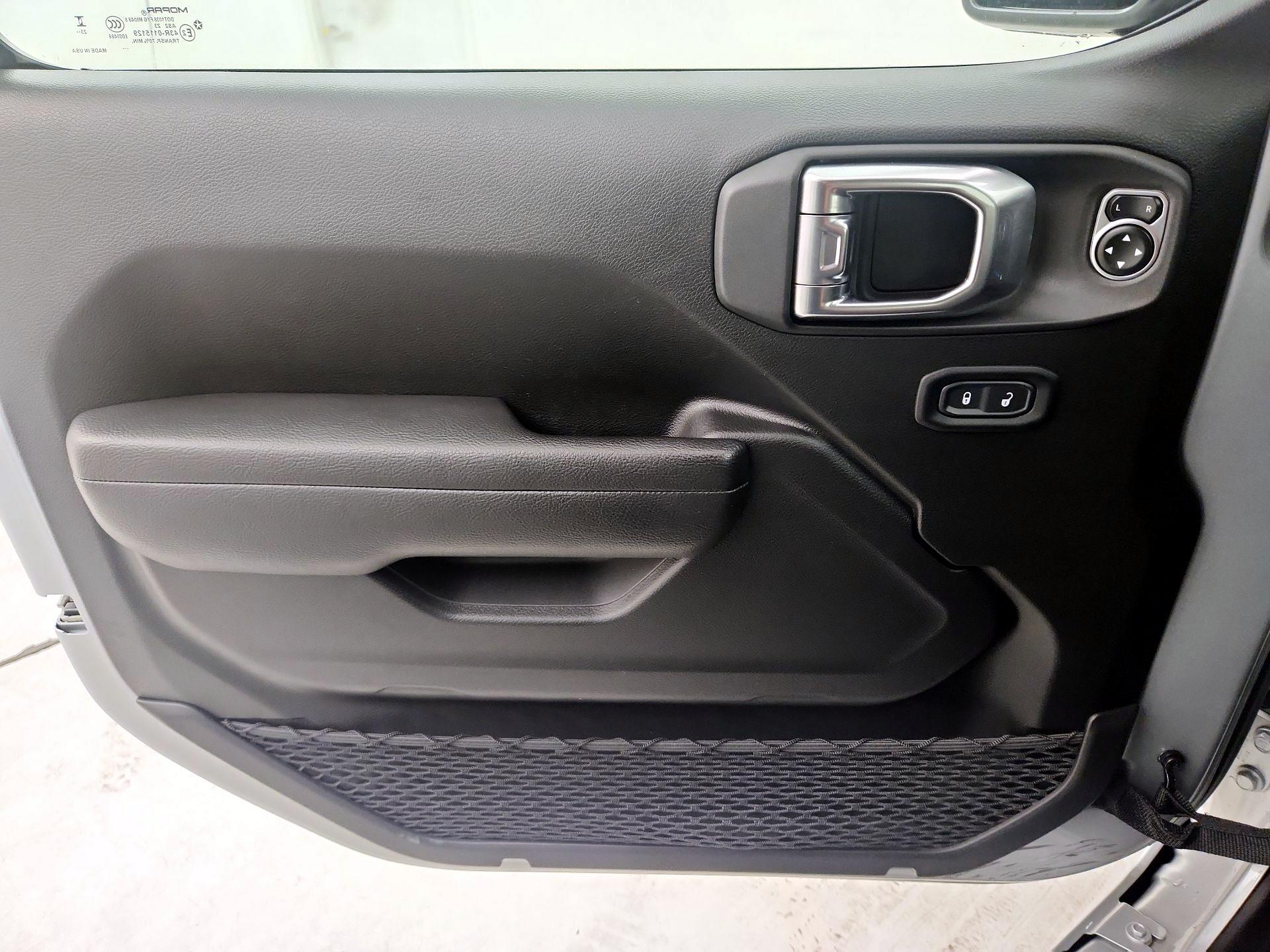 Thumbnail: 2024 Jeep Wrangler - 12