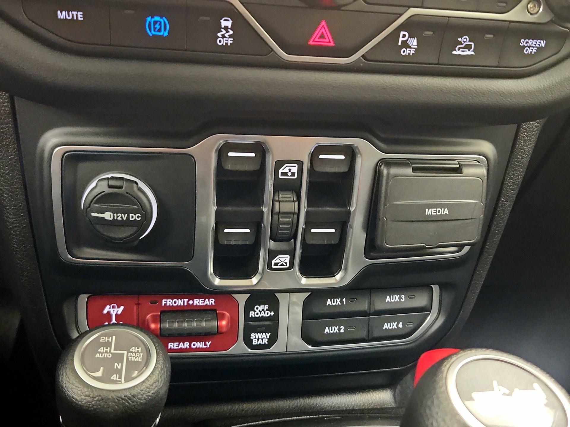 Thumbnail: 2024 Jeep Wrangler - 19