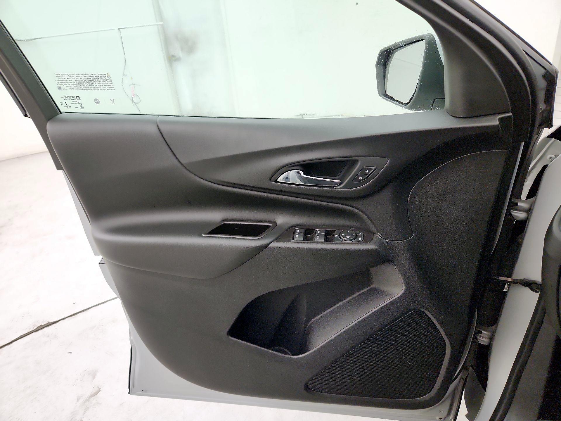 Thumbnail: 2021 Chevrolet Equinox - 12