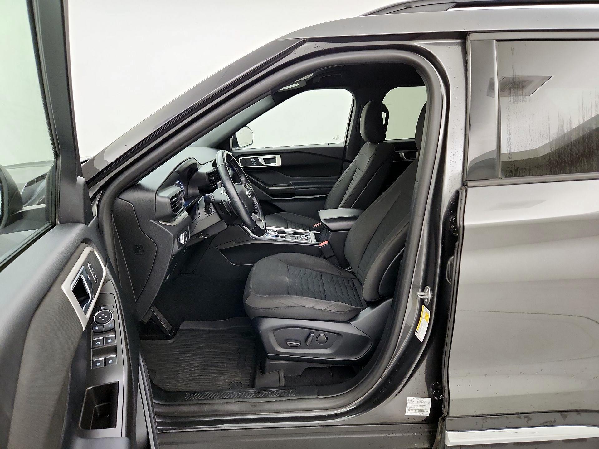 Thumbnail: 2020 Ford Explorer - 11