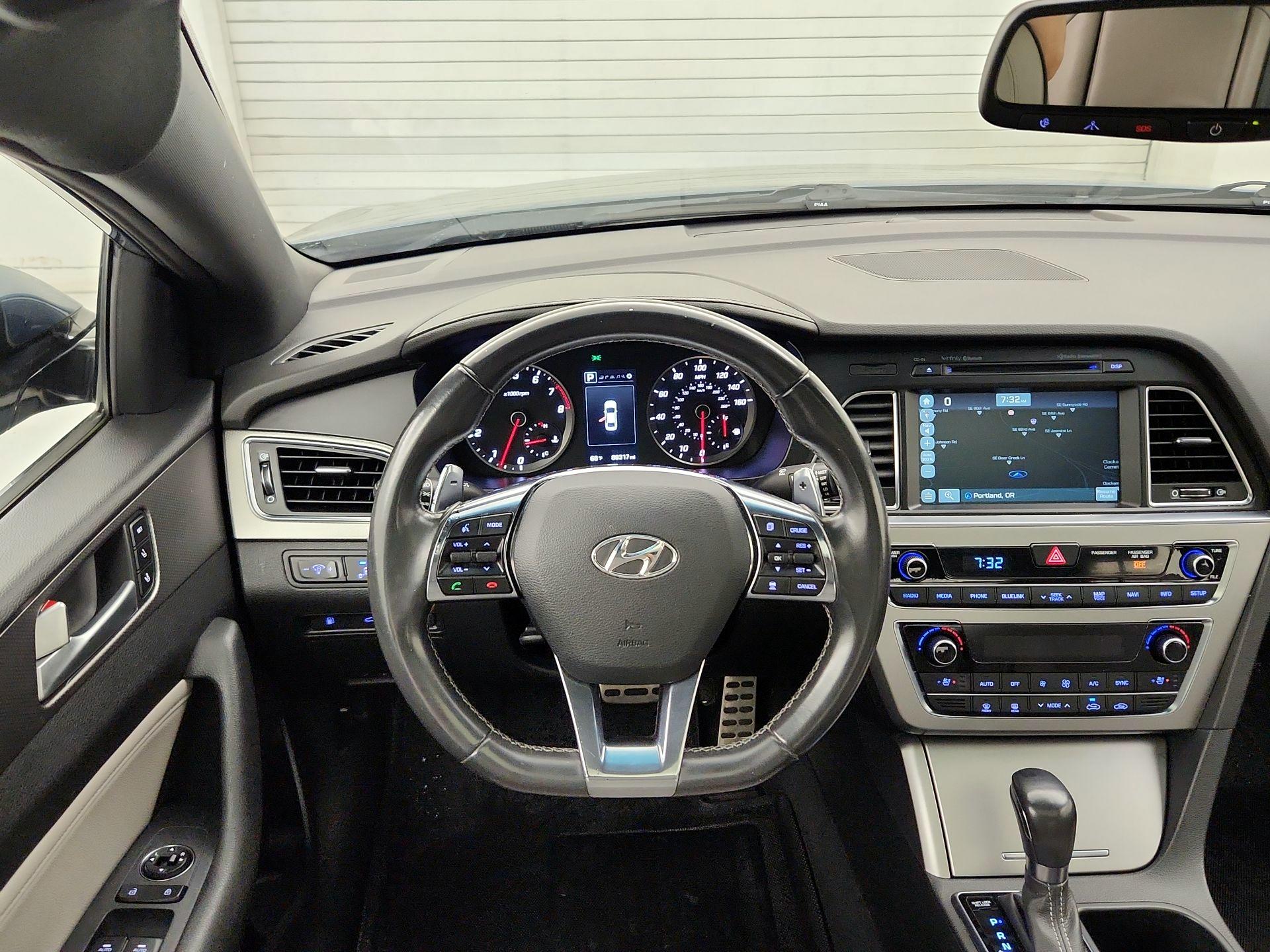 Thumbnail: 2015 Hyundai Sonata - 10