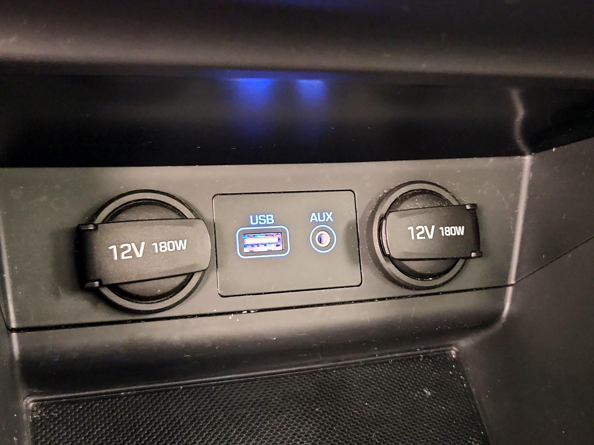 Thumbnail: 2015 Hyundai Sonata - 19