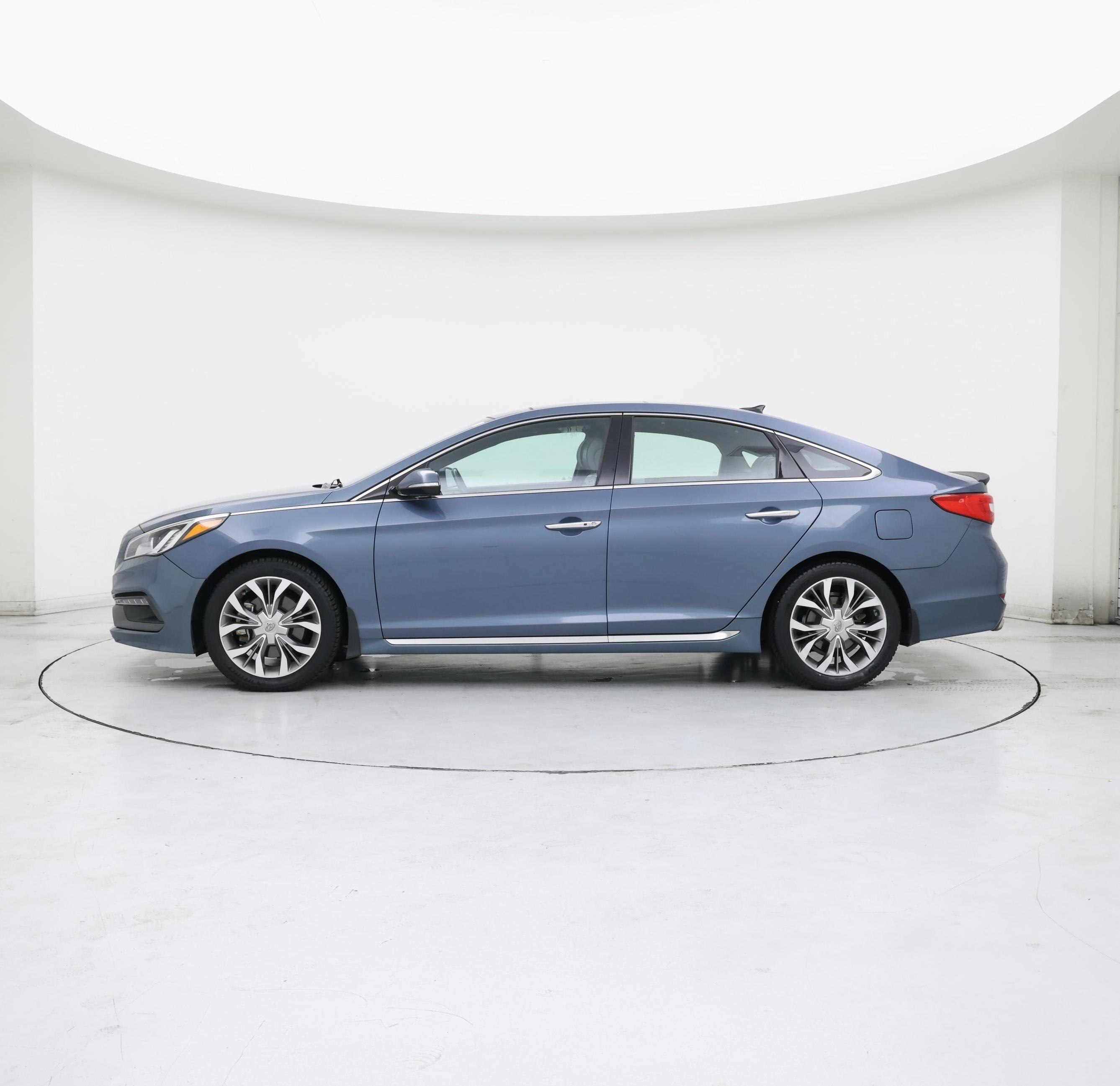 Thumbnail: 2015 Hyundai Sonata - 3
