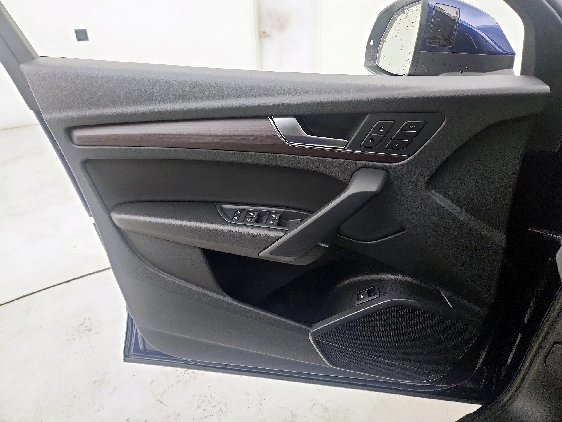 Thumbnail: 2022 Audi Q5 - 12