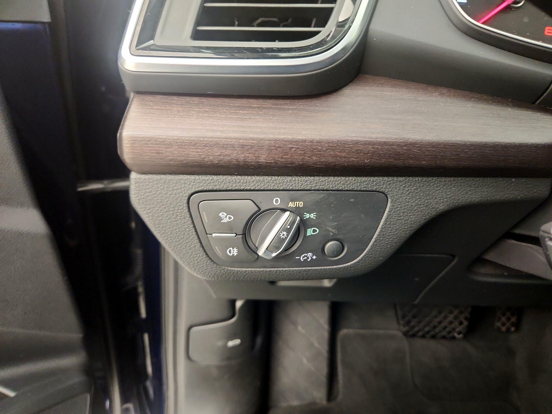 Thumbnail: 2022 Audi Q5 - 13