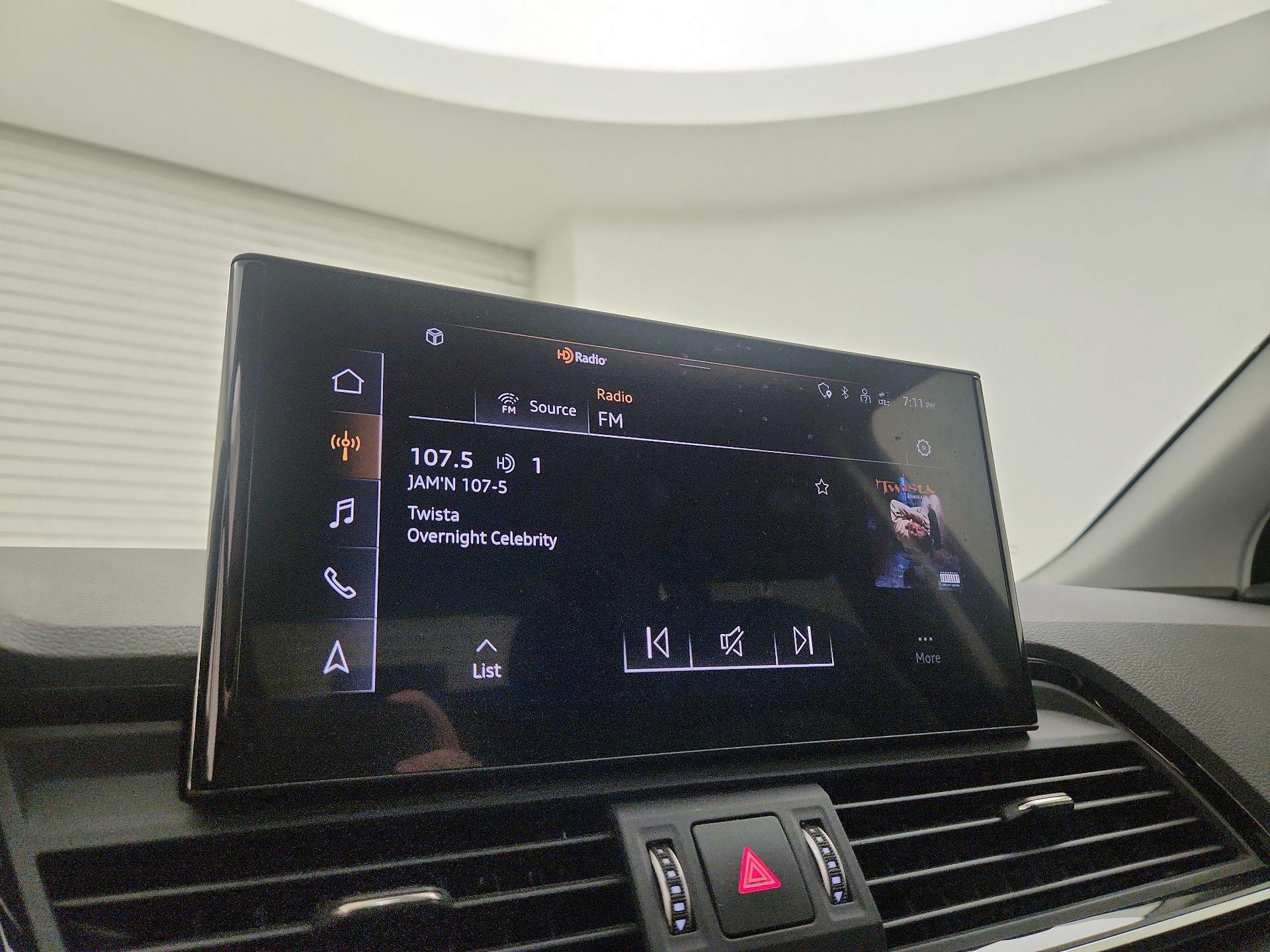 Thumbnail: 2022 Audi Q5 - 15