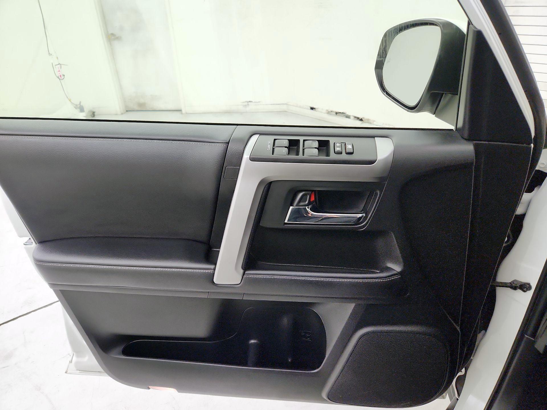 Thumbnail: 2023 Toyota 4Runner - 12