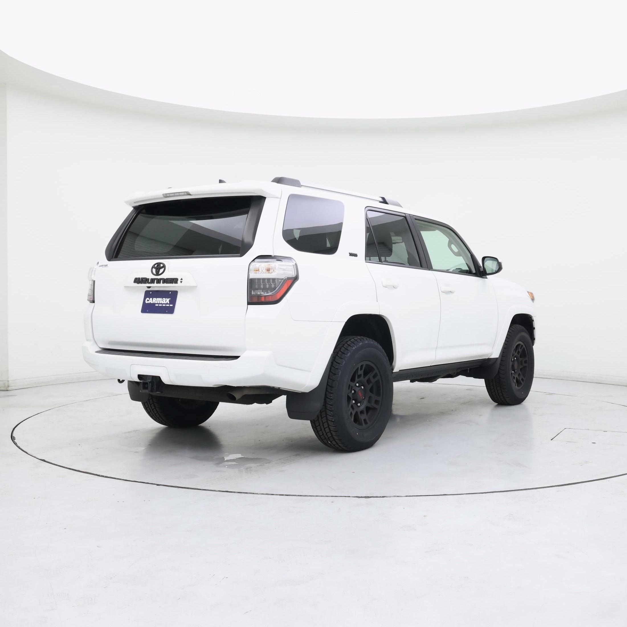 Thumbnail: 2023 Toyota 4Runner - 8