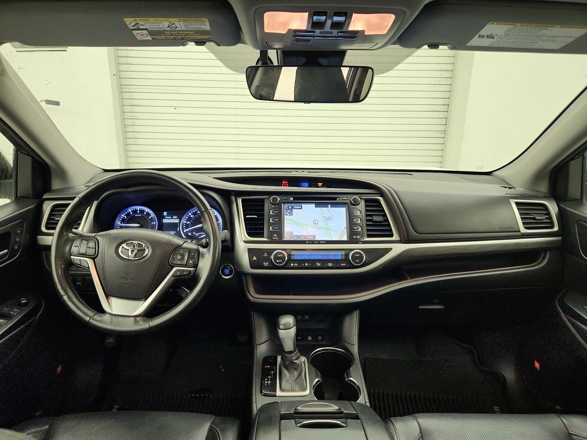 Thumbnail: 2017 Toyota Highlander - 9