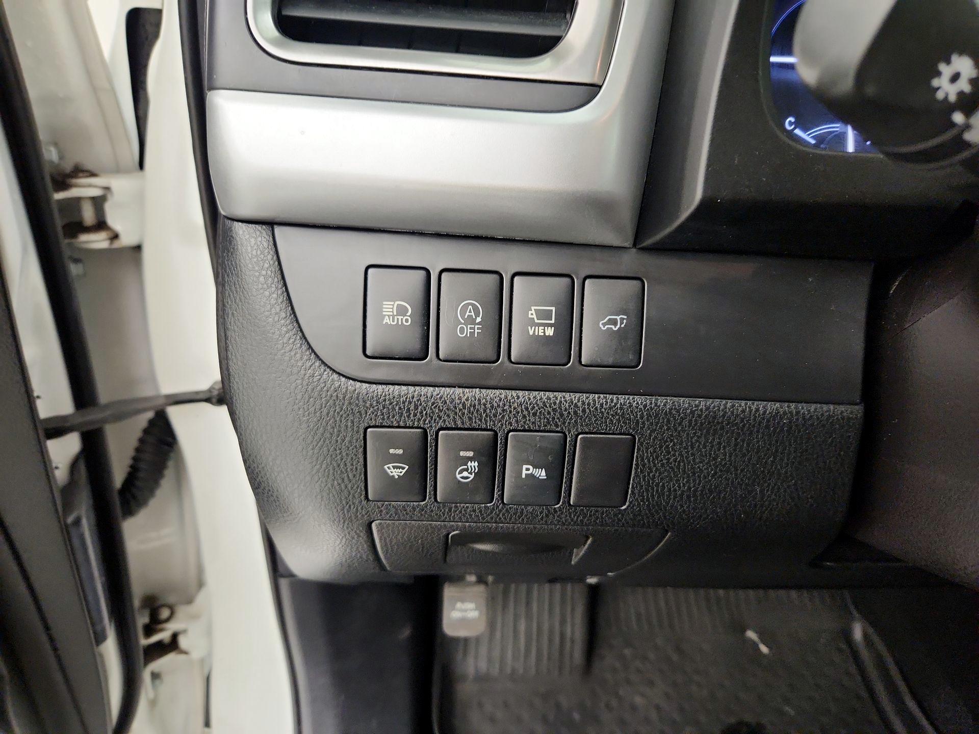 Thumbnail: 2017 Toyota Highlander - 13