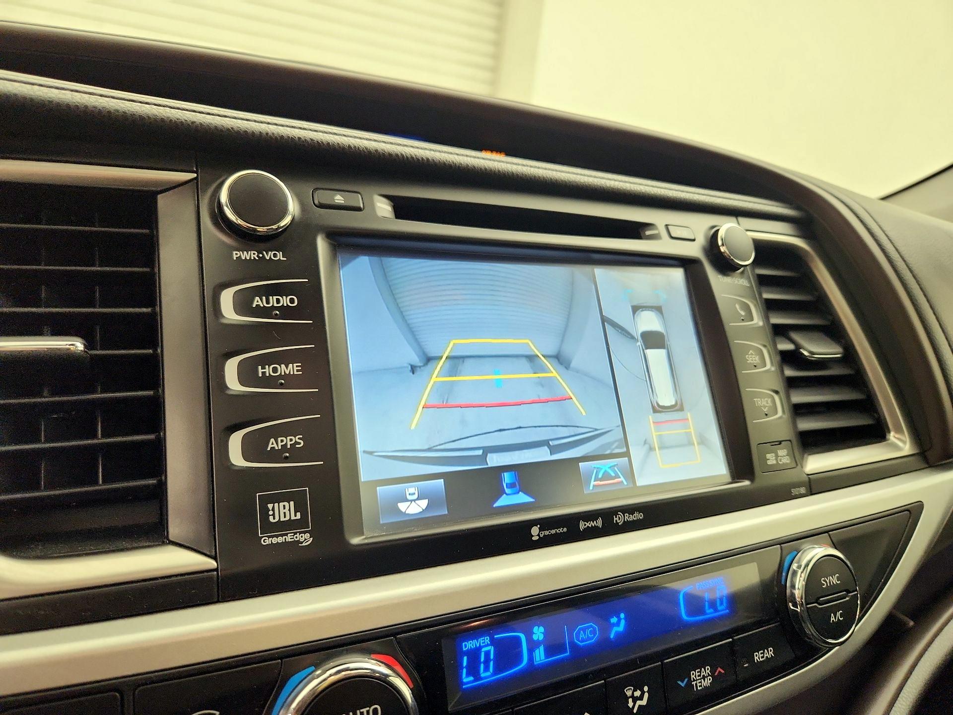 Thumbnail: 2017 Toyota Highlander - 15