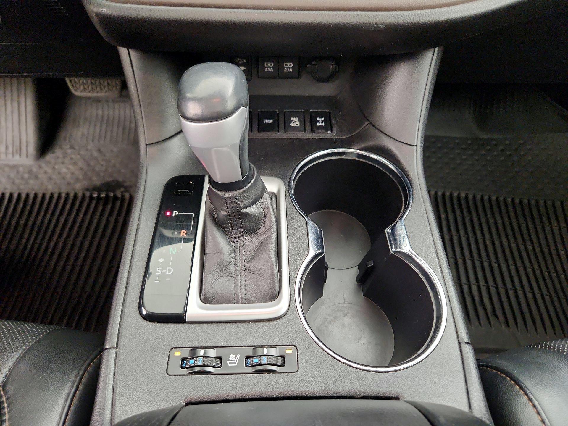 Thumbnail: 2017 Toyota Highlander - 18