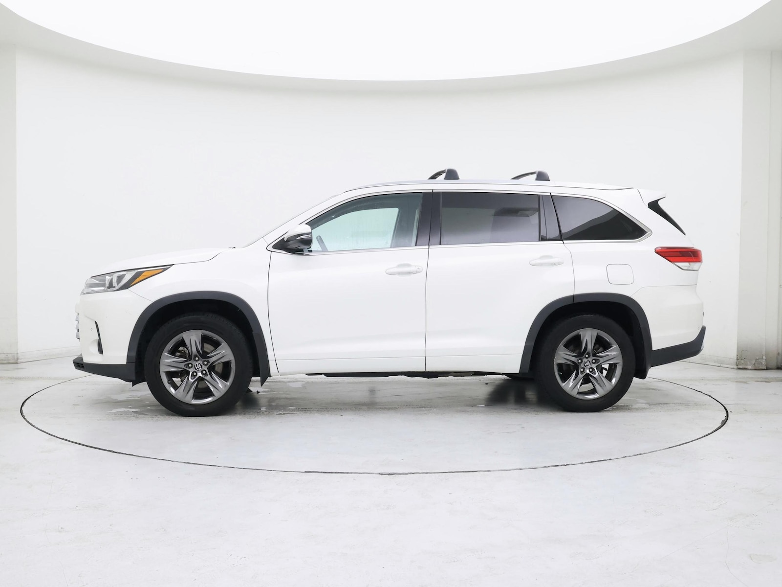 2017 Toyota Highlander 4