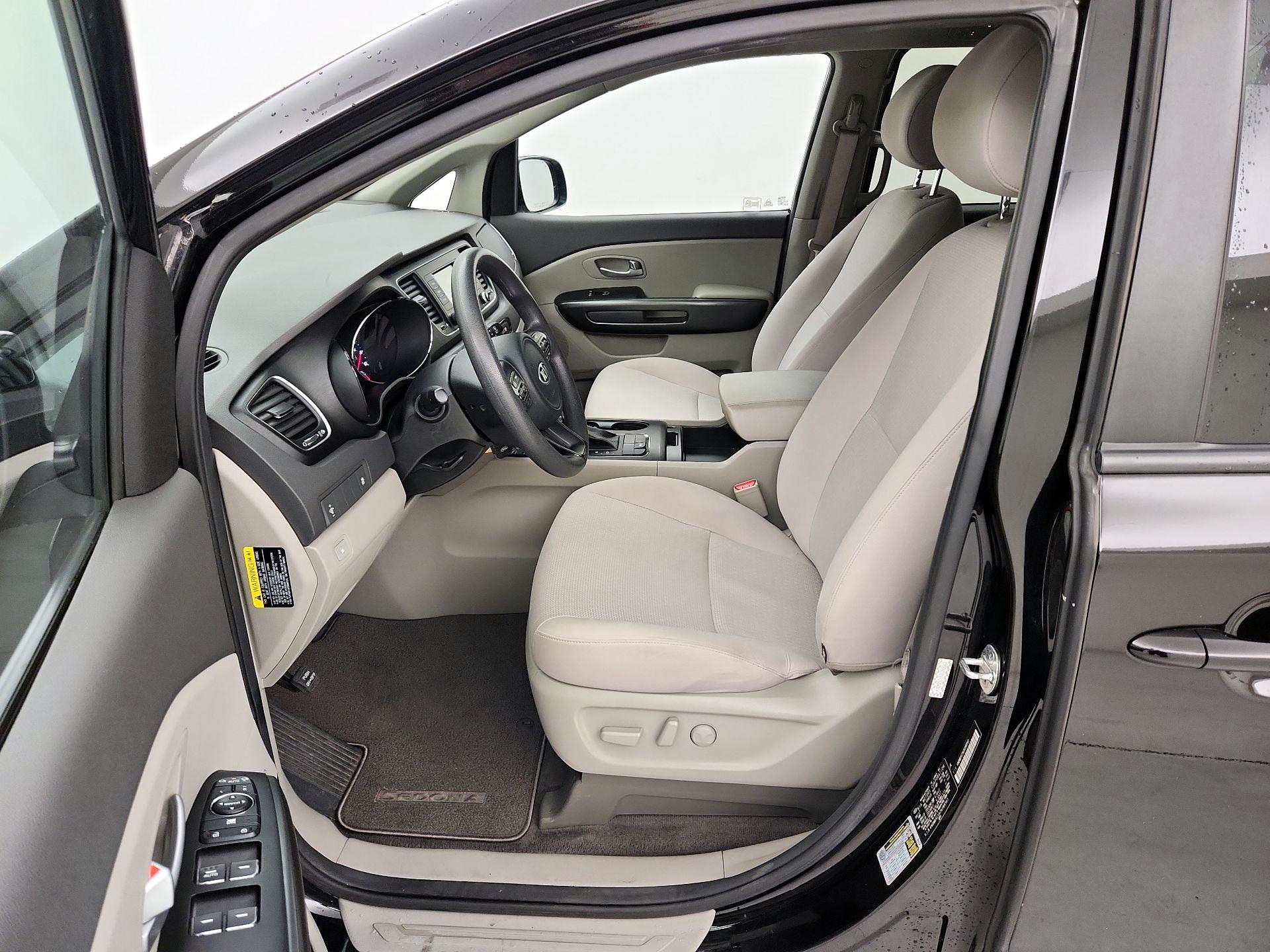 Thumbnail: 2018 Kia Sedona - 11