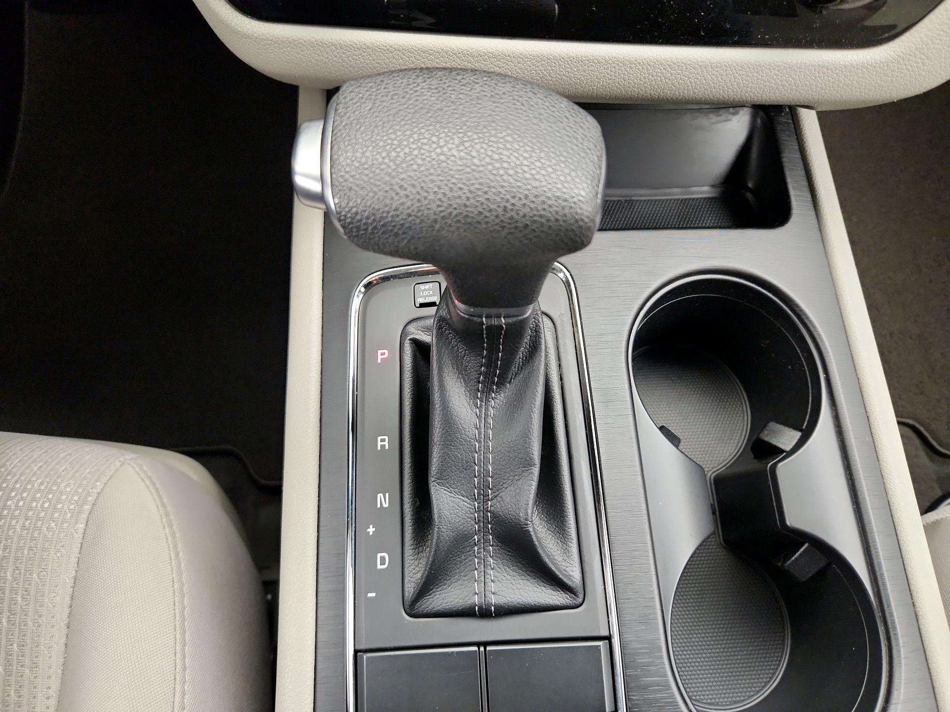 Thumbnail: 2018 Kia Sedona - 17