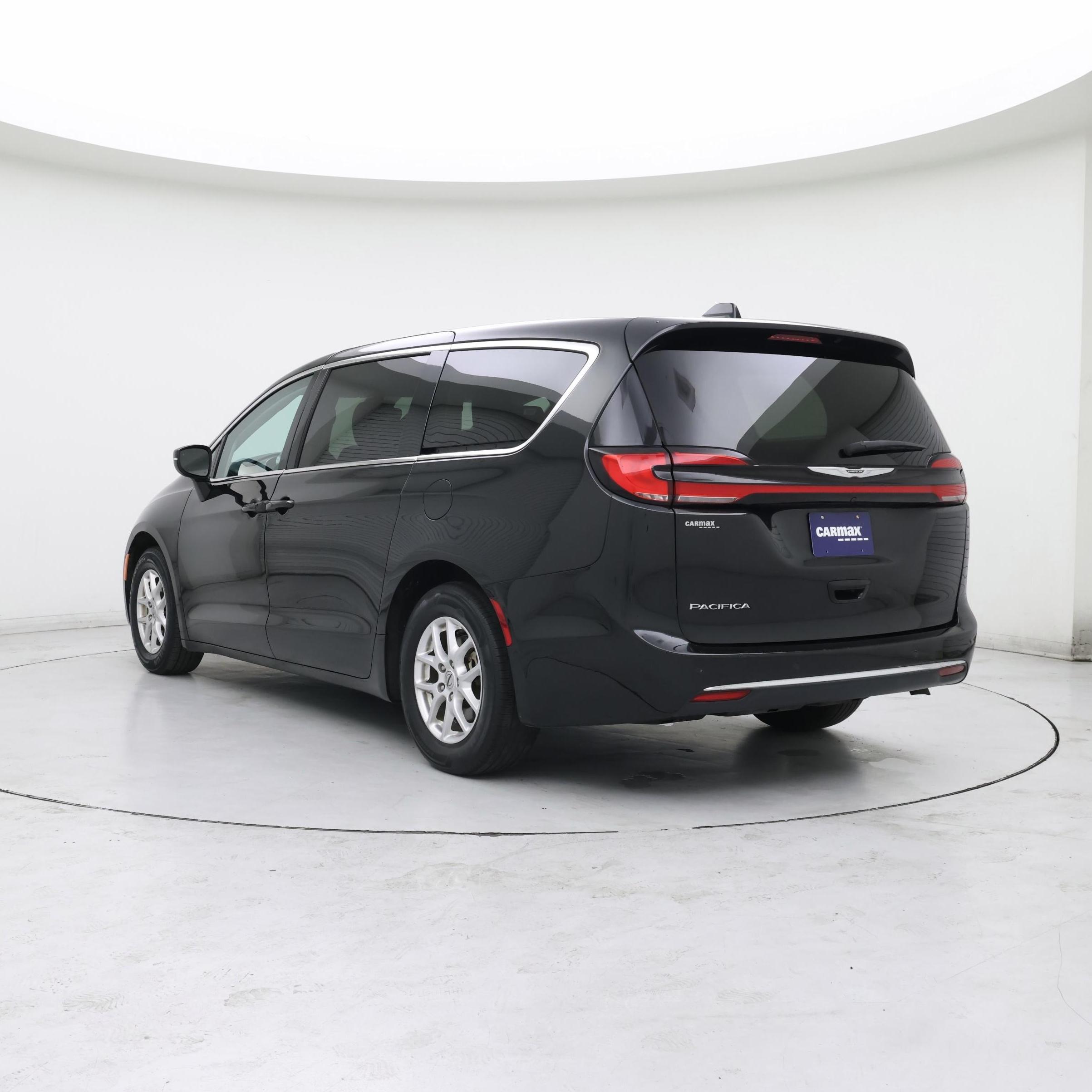 Thumbnail: 2023 Chrysler Pacifica - 2
