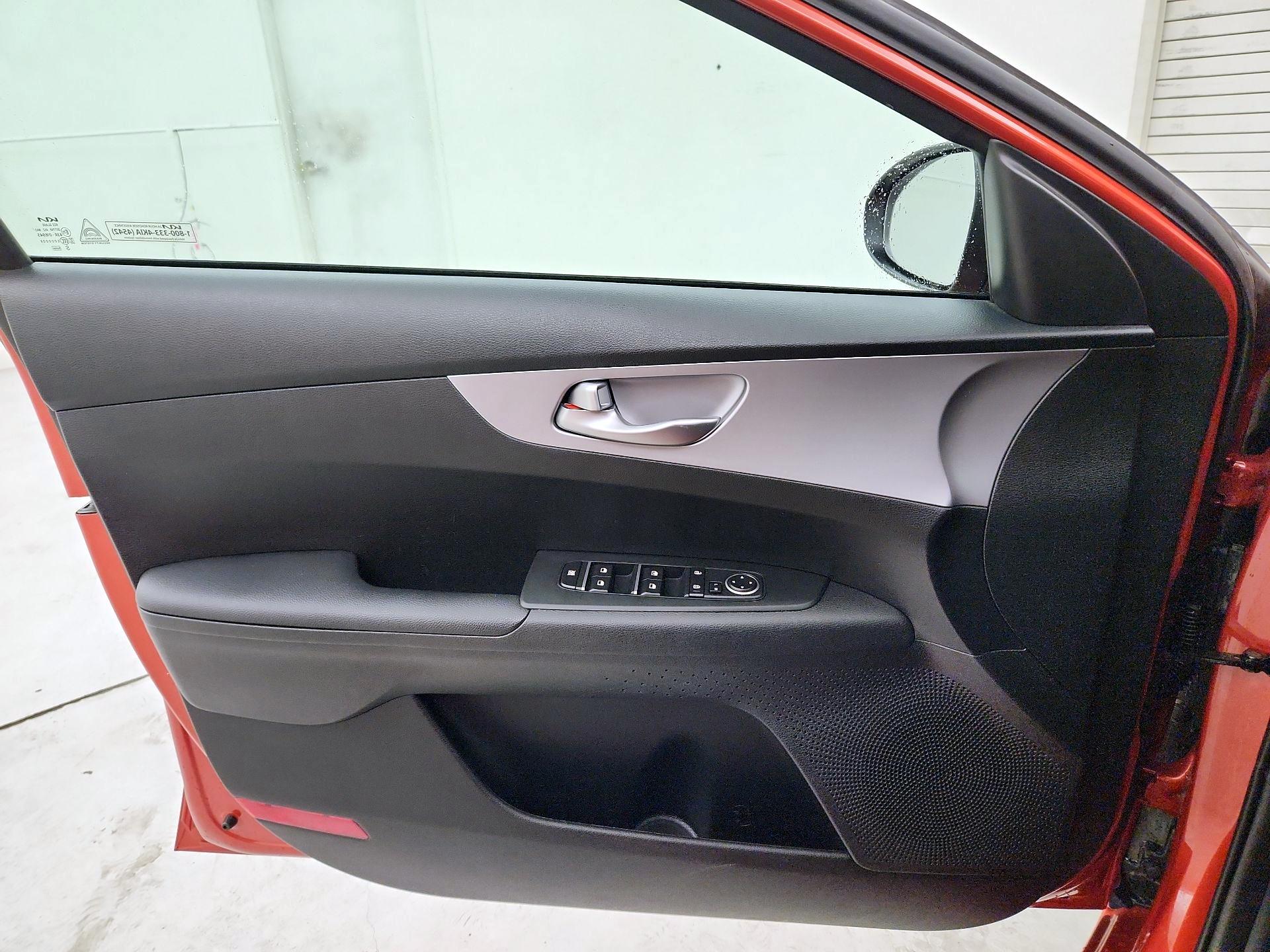 Thumbnail: 2023 Kia Forte - 12