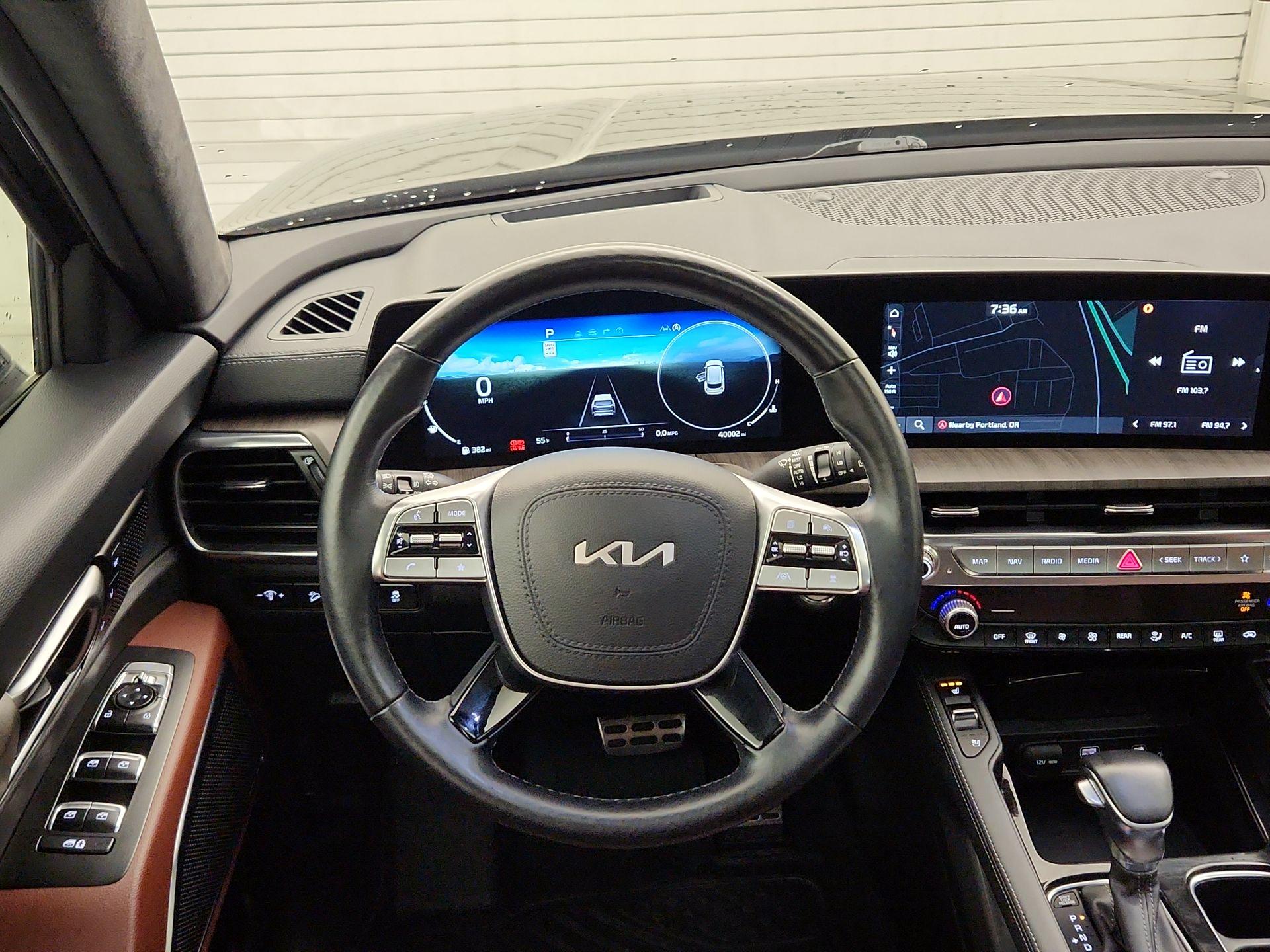 Thumbnail: 2023 Kia Telluride - 10