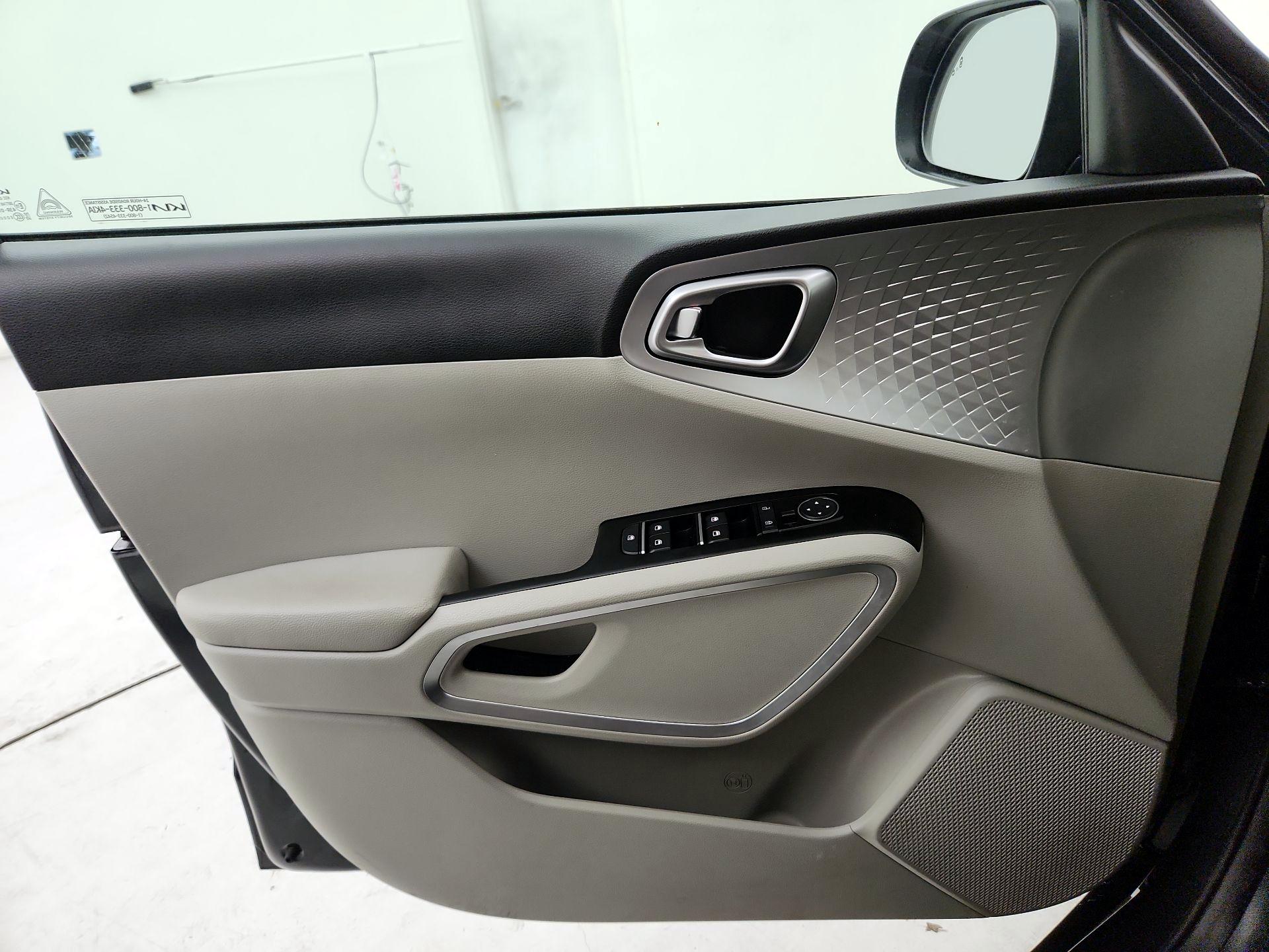 Thumbnail: 2022 Kia Soul - 12