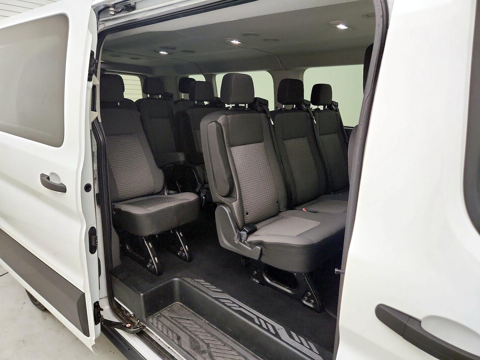 2024 Ford Transit Passenger Van XLT - Photo 21
