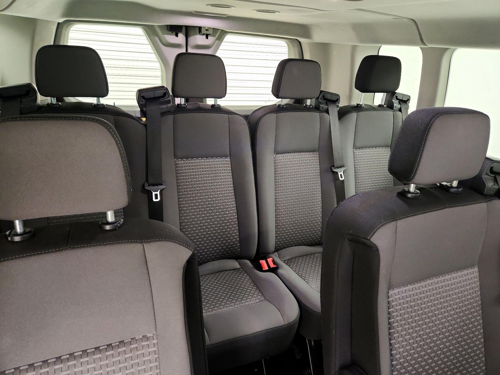 2024 Ford Transit Passenger Van XLT - Photo 22