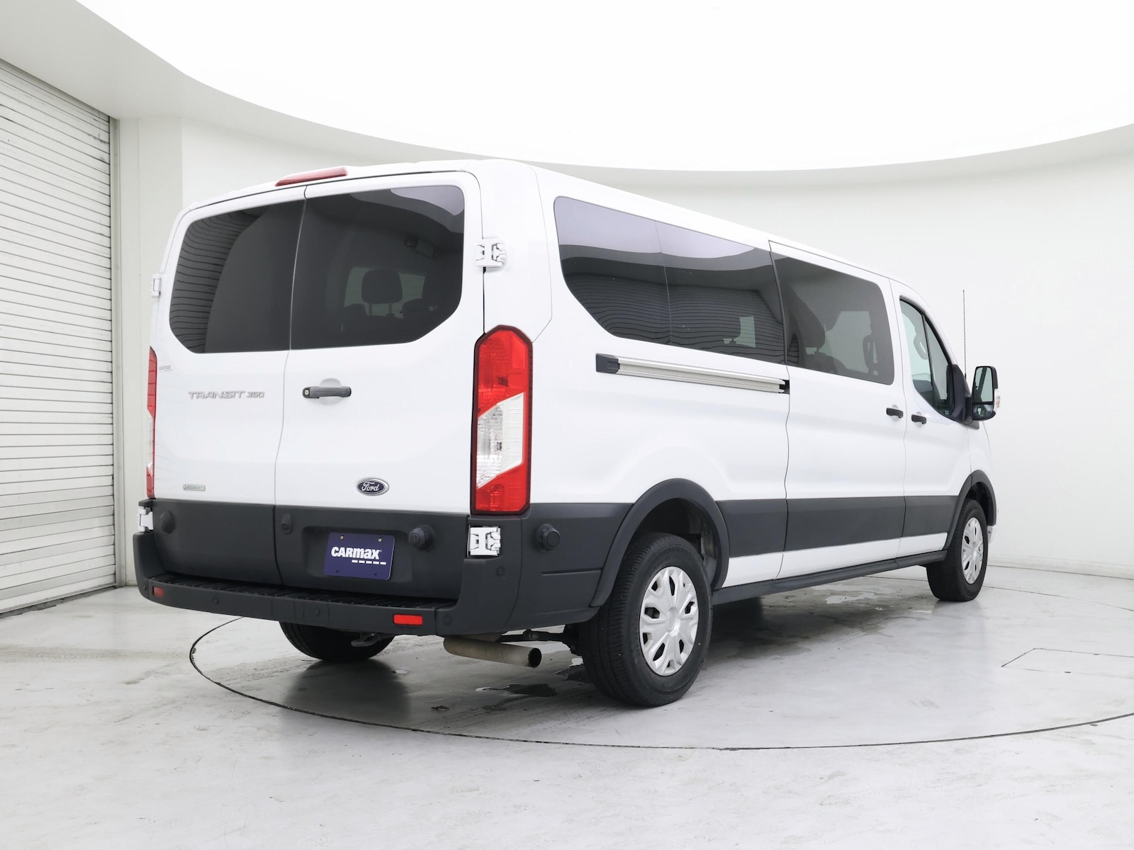 2024 Ford Transit Passenger Van XLT - Photo 9