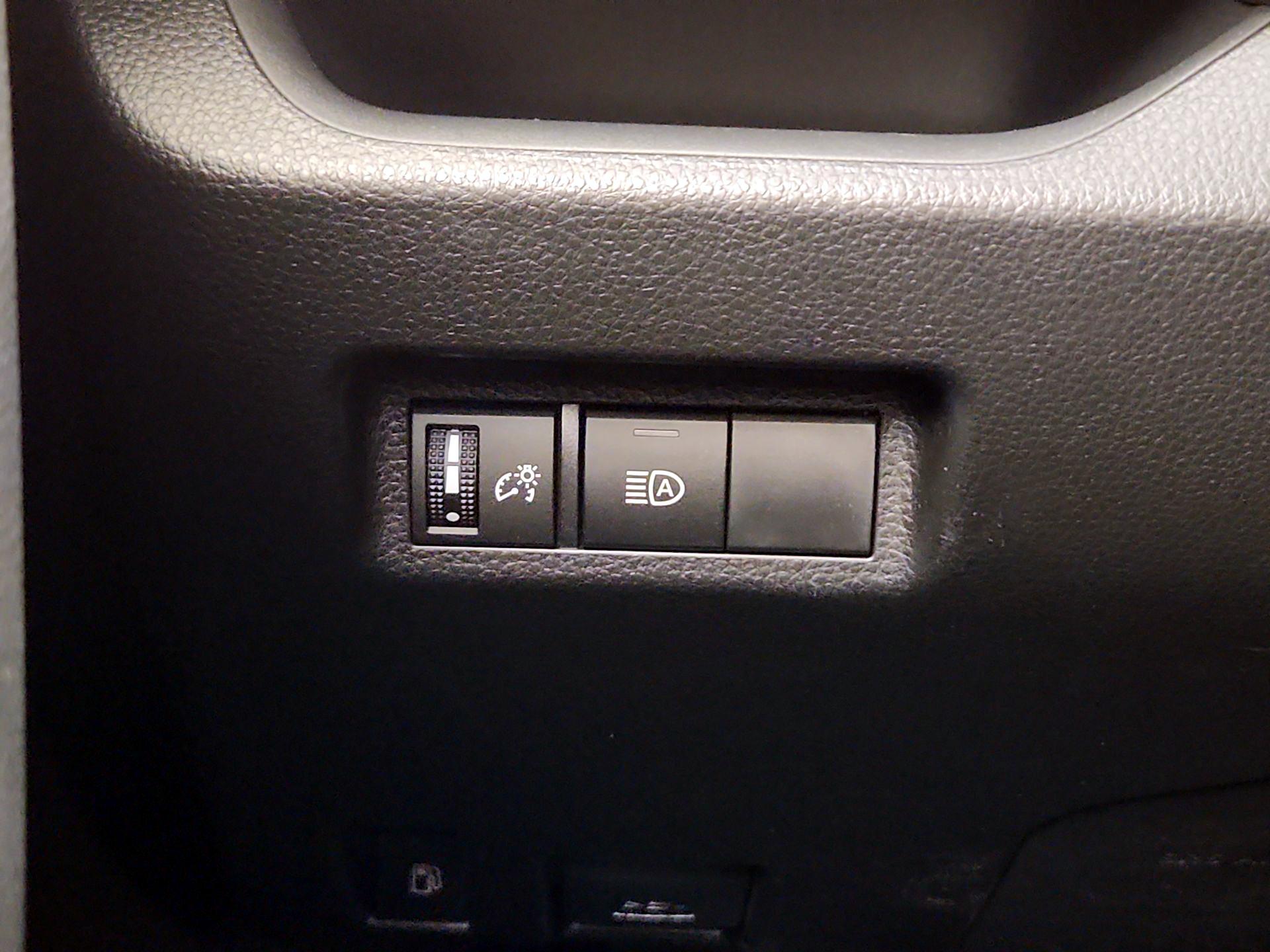 Thumbnail: 2025 Toyota RAV4 - 13