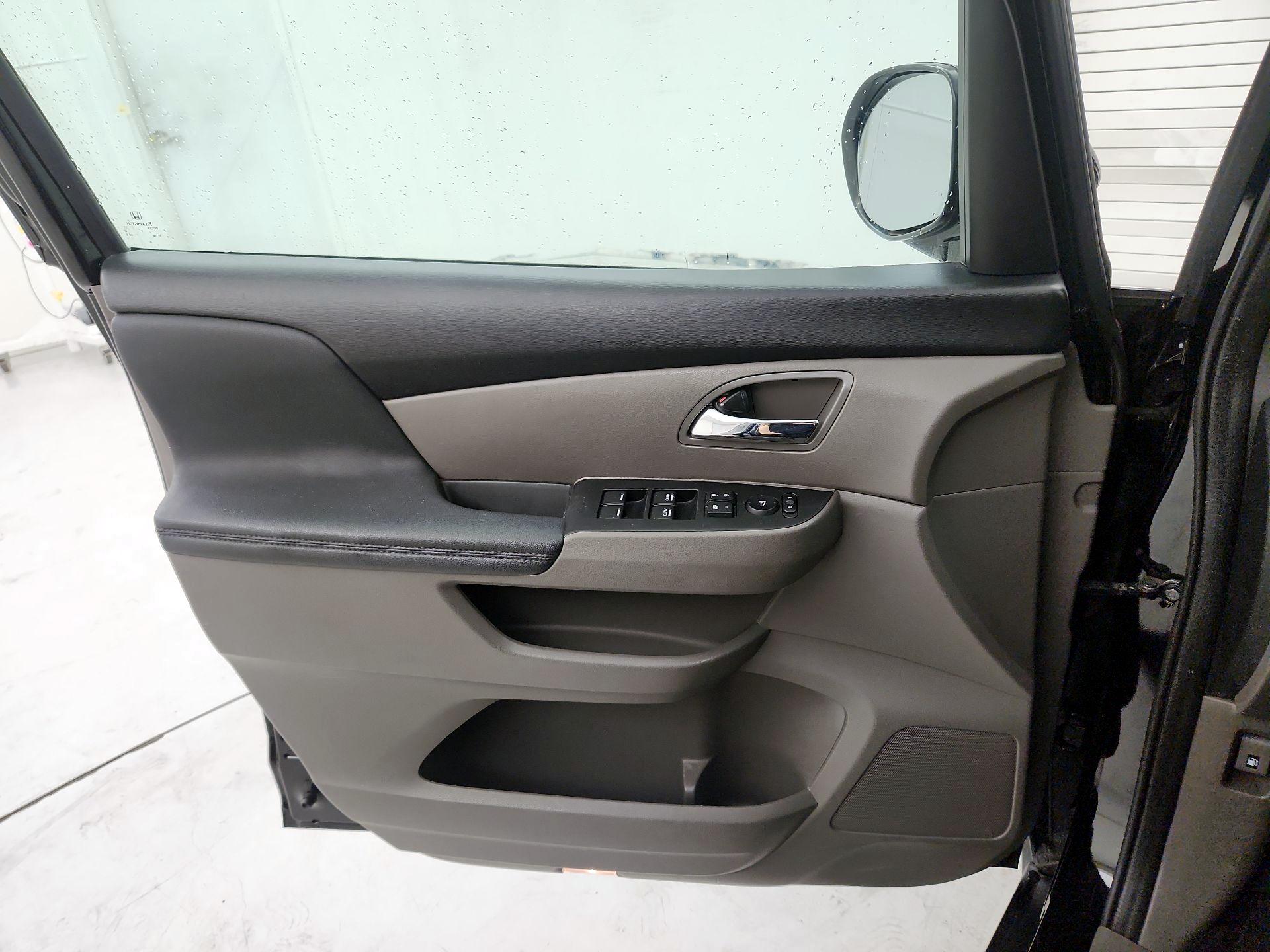 Thumbnail: 2016 Honda Odyssey - 12