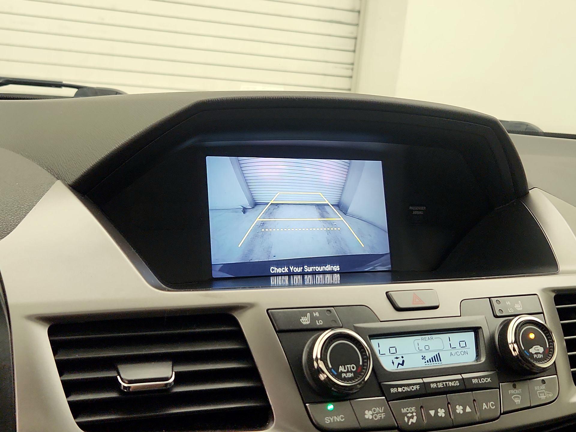 Thumbnail: 2016 Honda Odyssey - 14